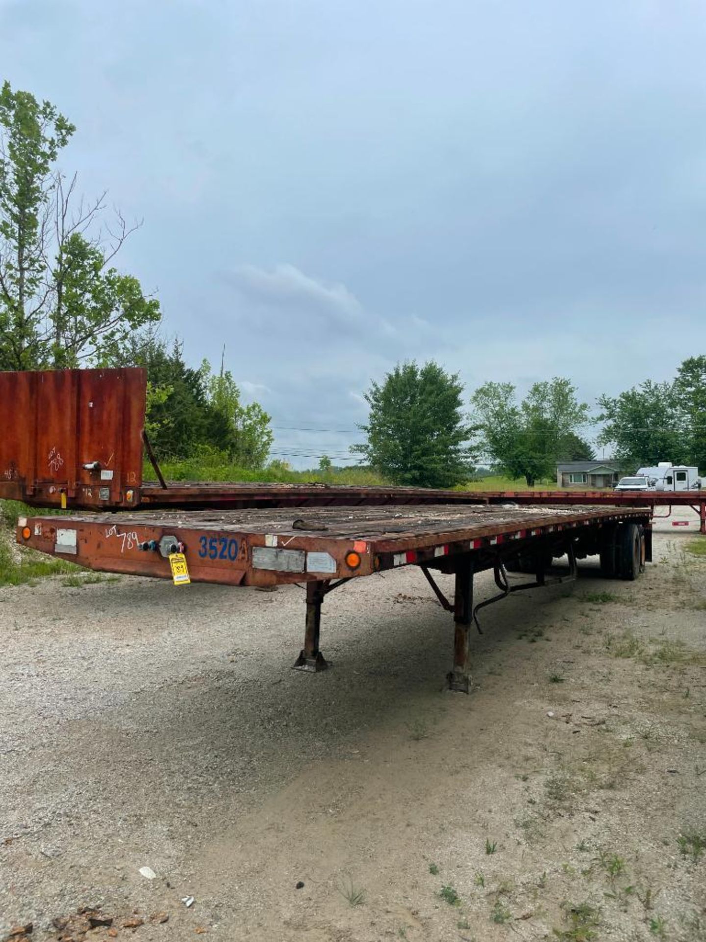 1988 TRAILMOBILE STEEL FLATBED TRAILER, 45' WOOD DECK, DUAL TANDEM AXLE, VIN# 1PTF75TH8J9011426