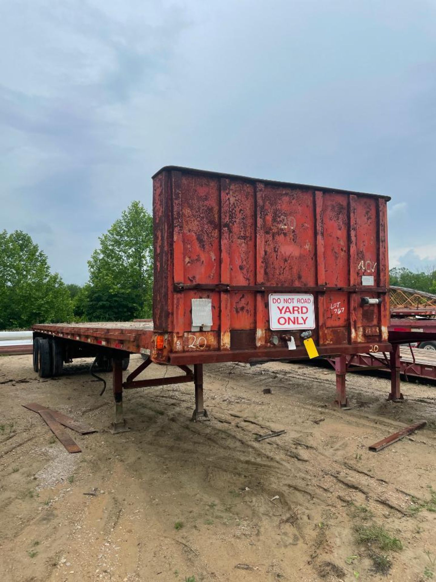 STEEL FLATBED TRAILER, 40' WOOD DECK, DUAL TANDEM AXLE, VIN# N/A