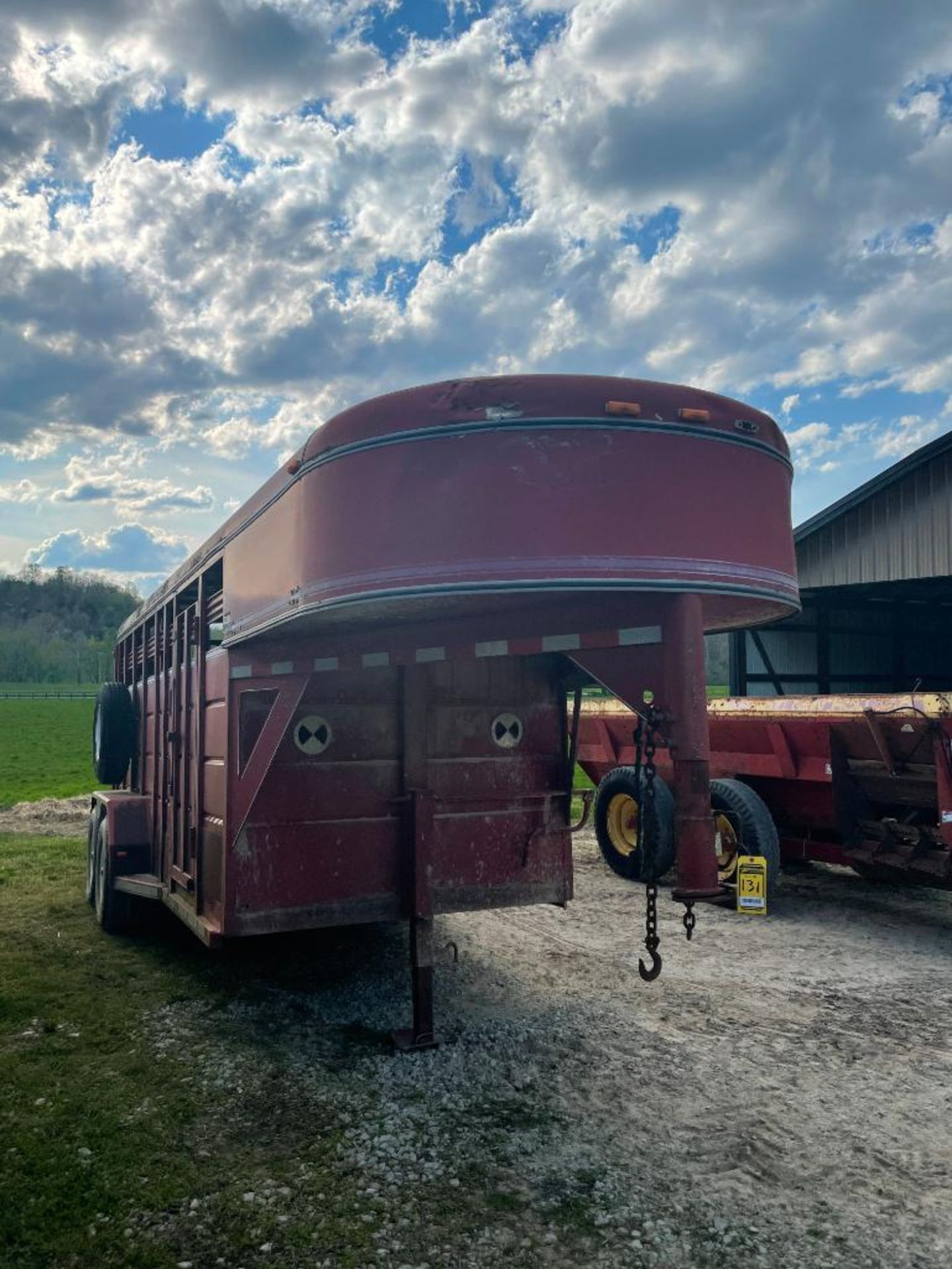 1998 CORN PRO 5TH WHEEL T/A HORSE TRAILER, MODEL SG-16-6S, GATE DOORS, (2) CUTS, 16' ENCLOSURE, 12, - Image 2 of 6