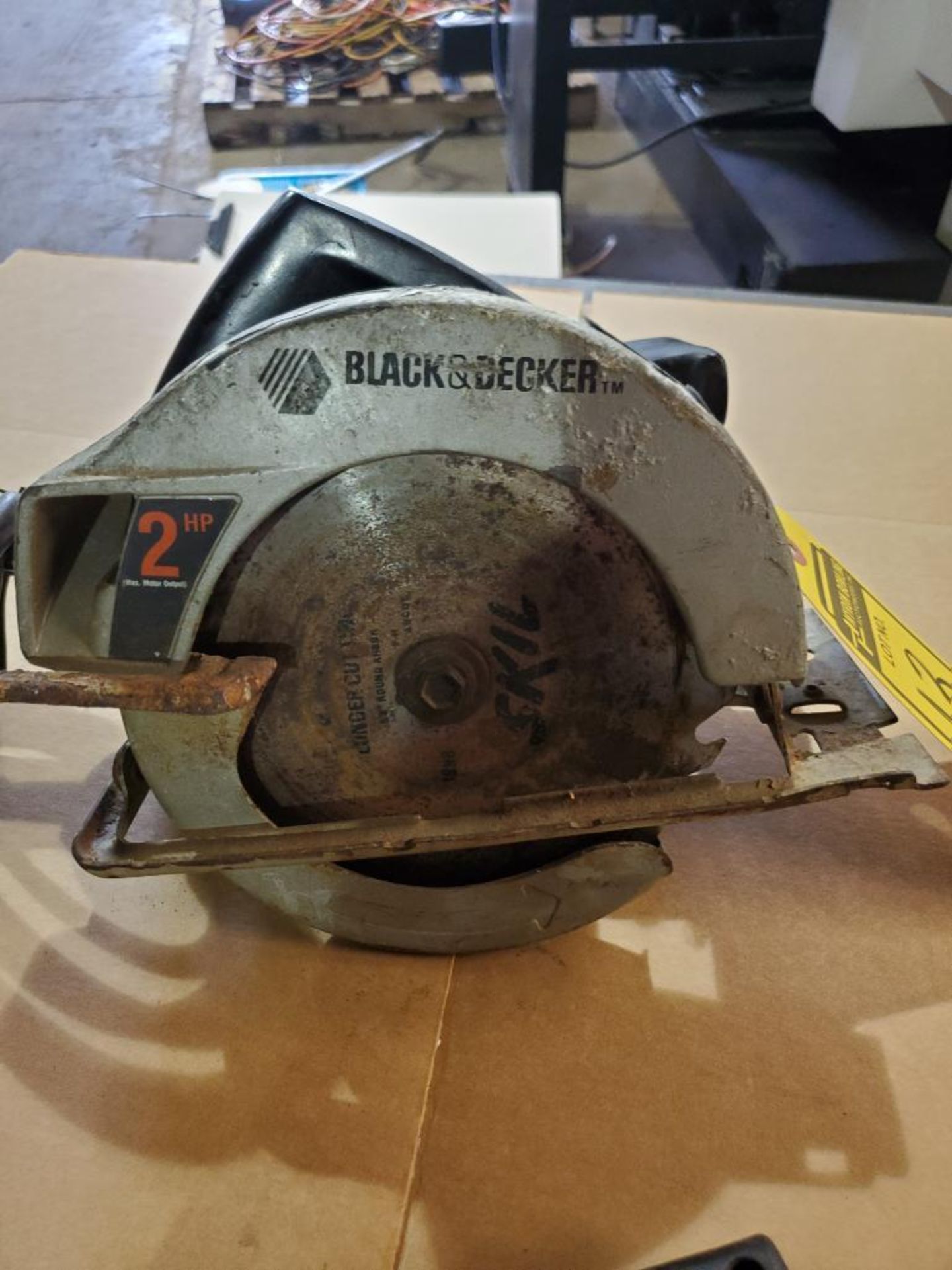 BLACK & DECKER BLADE SAW & 7 1/2'' BLACK & DECKER CIRCULAR SAW, TYPE 8, NO# 7390, 10-AMPS, 5,300 - Image 4 of 5