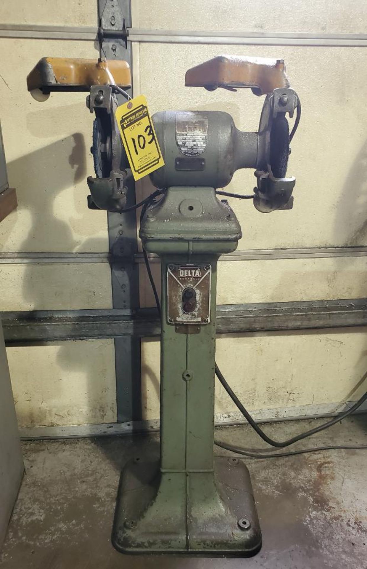 DELTA ROCKWELL 6'' DOUBLE END PEDESTAL BUFFER, MODEL 20-415, S/N M-88 UJ 103M08 W, 1/2 HP, 208-220/