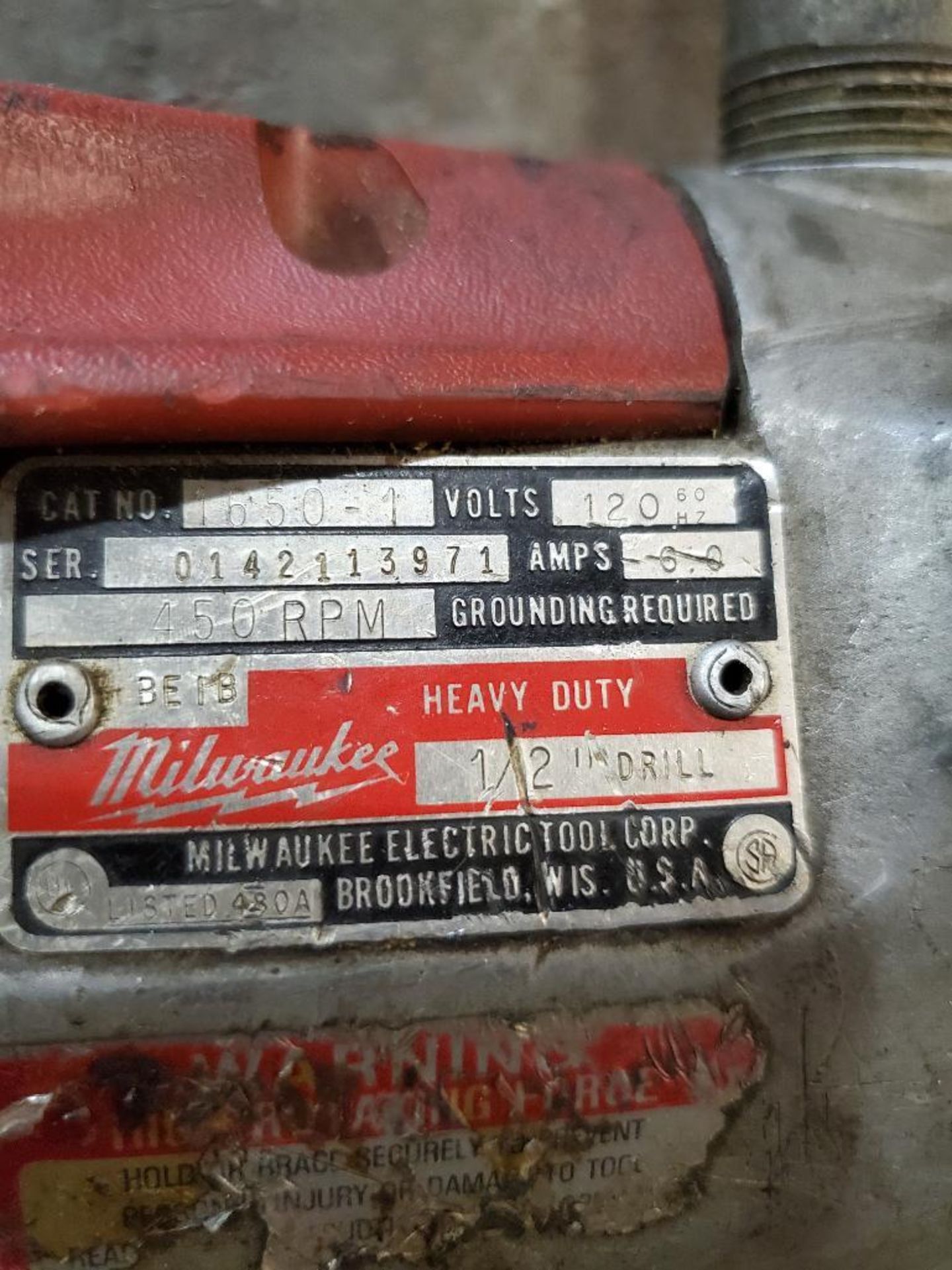 MILWAUKEE 1/2'' HEAVY DUTY DRILL, CAT# 1650-1, S/N 0142113971, 120-VOLTS, 6-AMPS, 450-RPM - Image 2 of 2