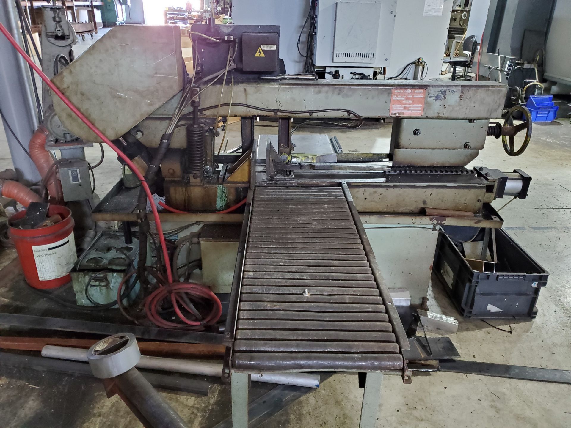 DO-ALL HORIZONTAL HYDRAULIC BAND SAW, MODEL C-916/M, S/N 501-93205, 159'' BAND LENGTH, MATERIAL CLAM - Image 4 of 6