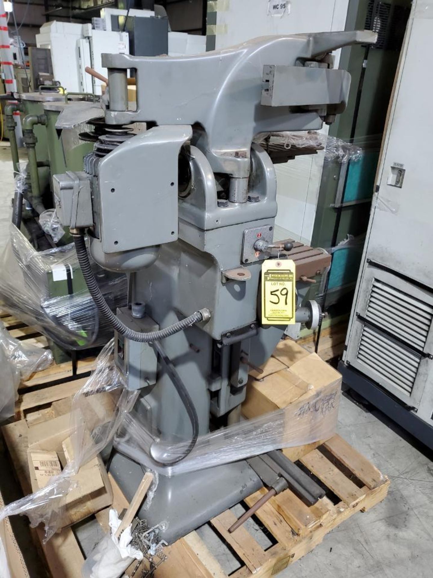 FRIEDRICH DECKEL HORIZONTAL PANTOGRAPH MACHINE, MODEL GK21, S/N 5984, DUAL TABLE, KNEE BED - Image 4 of 7