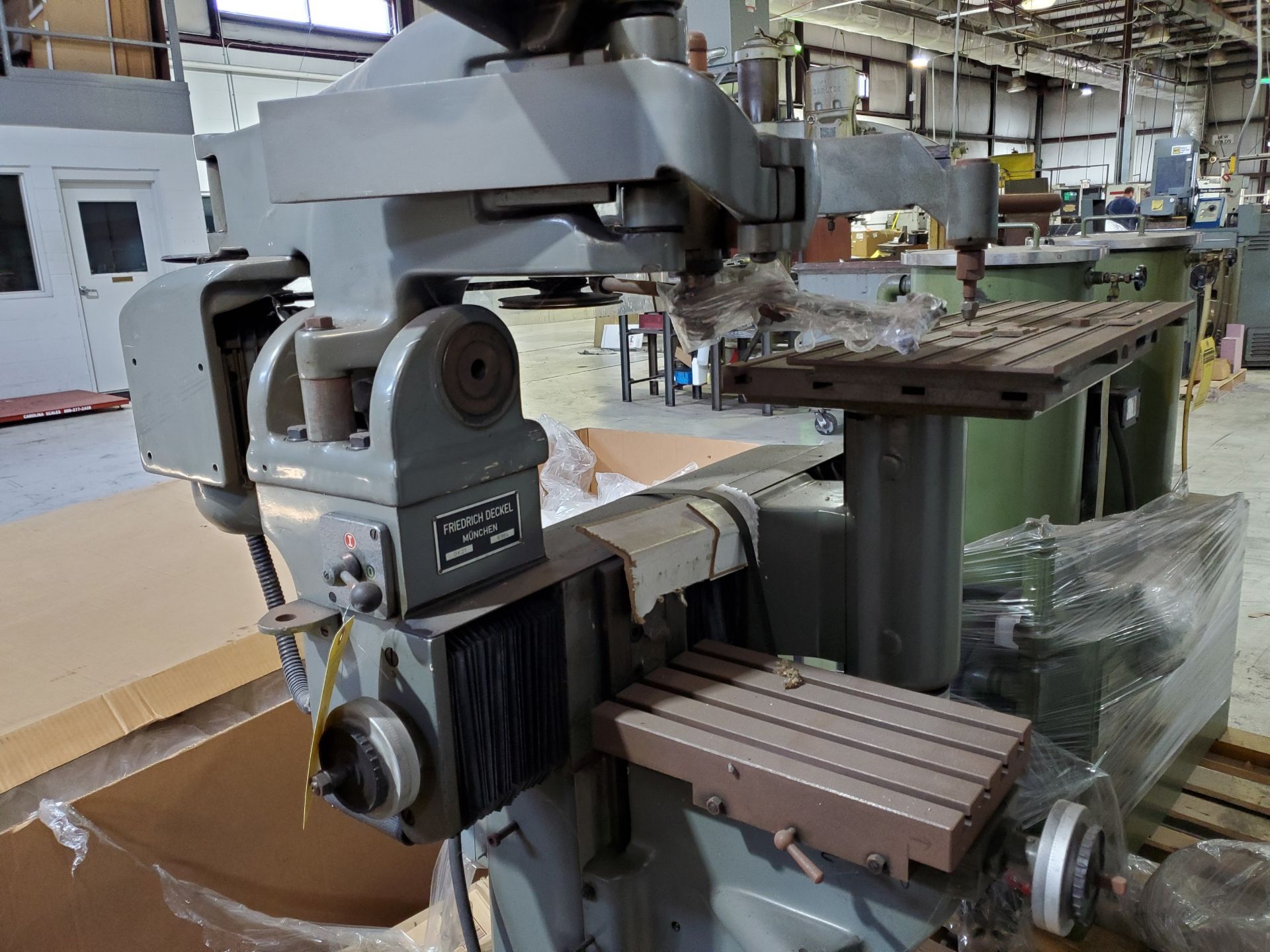 FRIEDRICH DECKEL HORIZONTAL PANTOGRAPH MACHINE, MODEL GK21, S/N 5984, DUAL TABLE, KNEE BED - Image 2 of 7