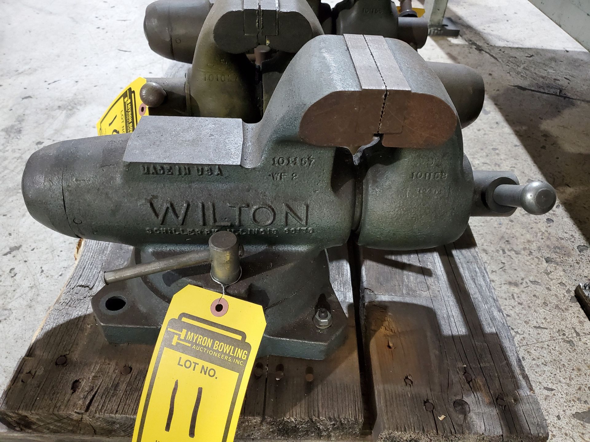 WILTON 4'' ANVIL SWIVEL BENCH VISE