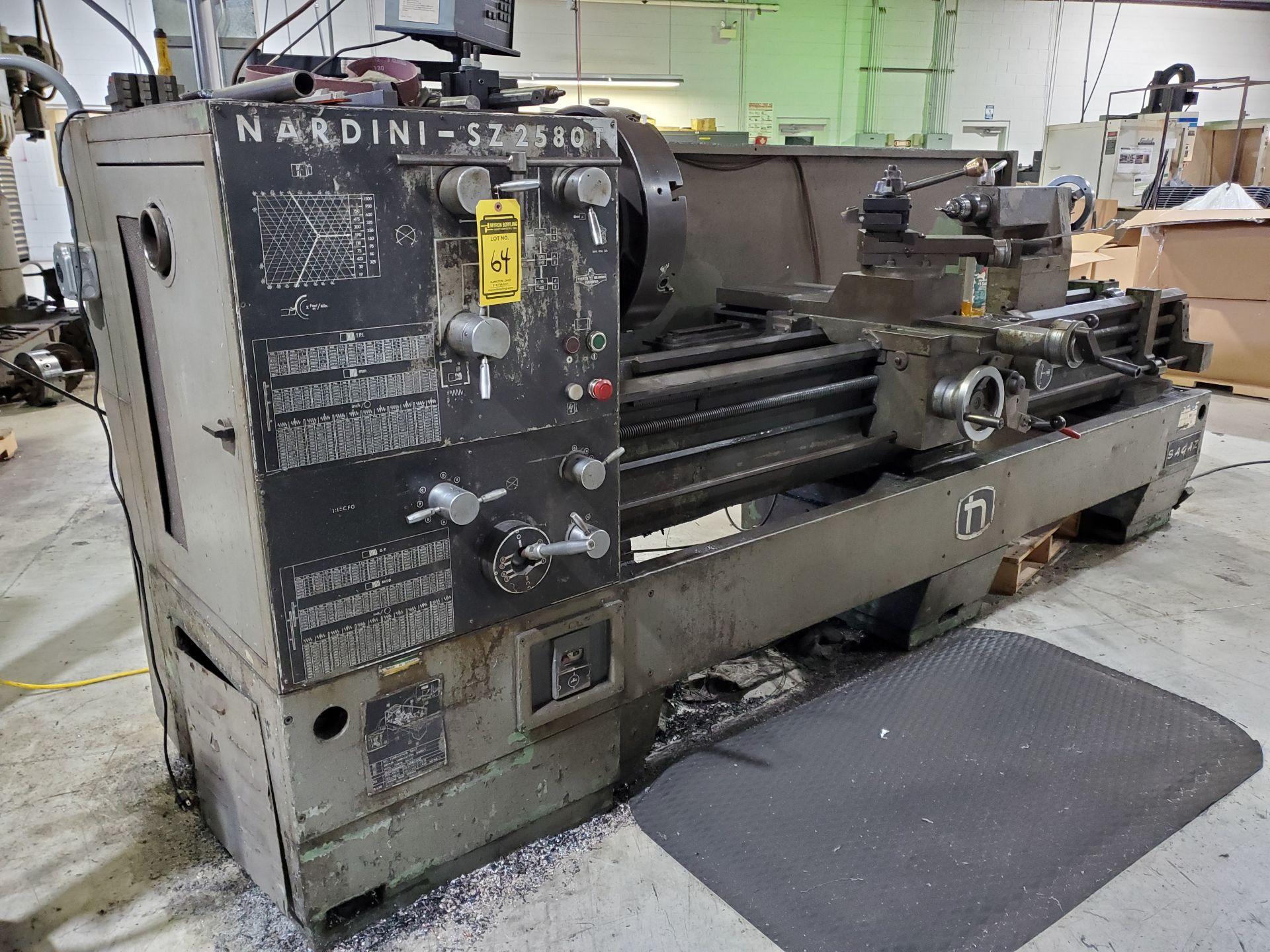 NARDINI SZ2580T ENGINE LATHE, ACU-RITE TURN MATE 2-AXIS CONTROL, 104'' BED, 18'' 4-JAW CHUCK, 3'' BA - Image 3 of 11