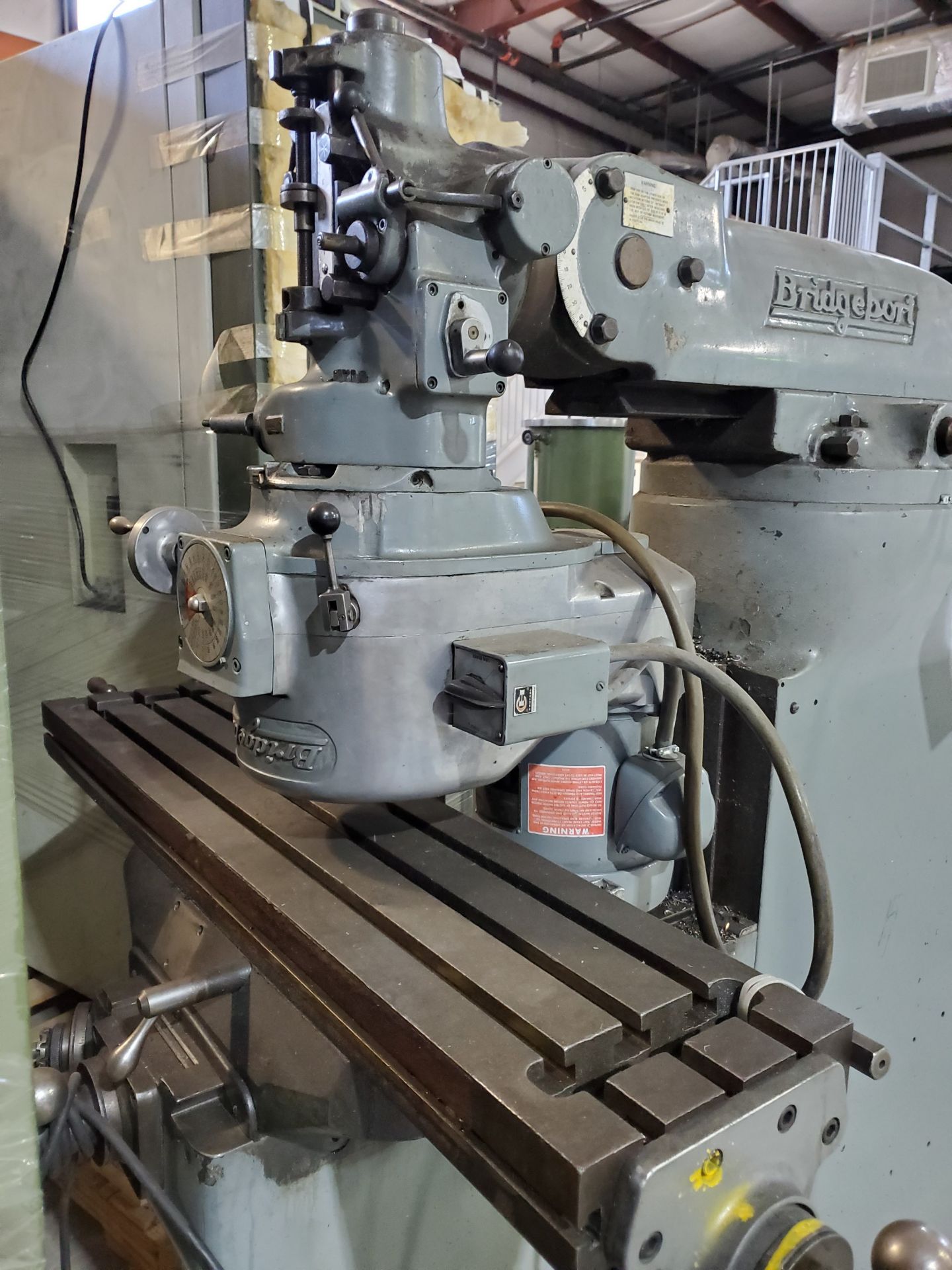 BRIDGEPORT VERTICAL MILLING MACHINE, 1.5-HP, 42'' X 9'' TABLE WITH POWER SERVO DRIVE, (HEAD TURNED F - Image 4 of 6