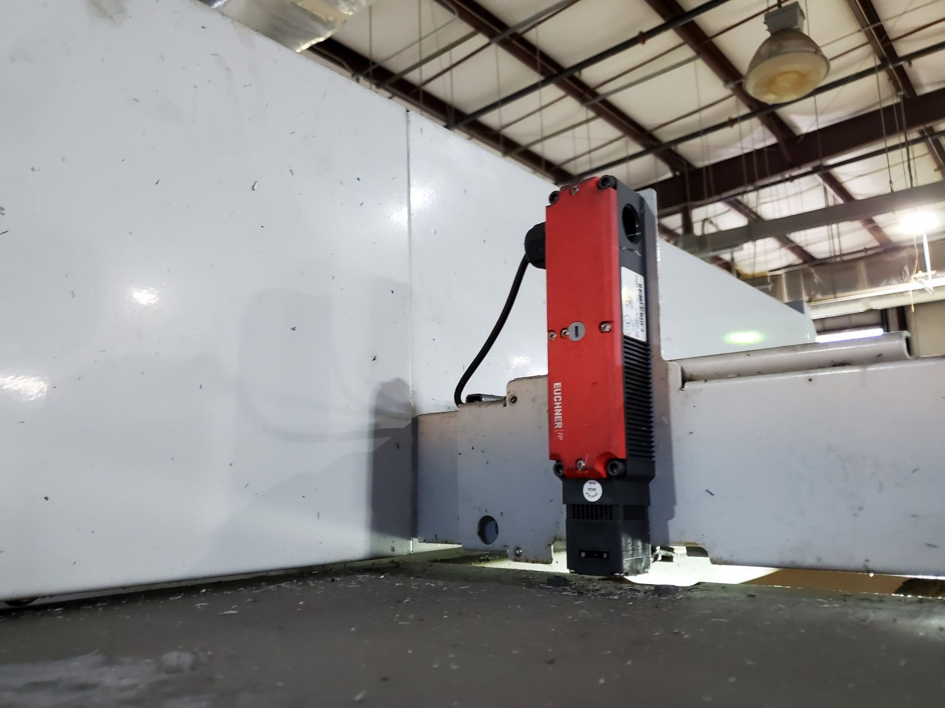 2013 HAAS VF7 CNC VERTICAL MACHINING CENTER, S/N 1104319, 84'' X 28'' TABLE, THROUGH SPINDLE COOLANT - Image 17 of 27