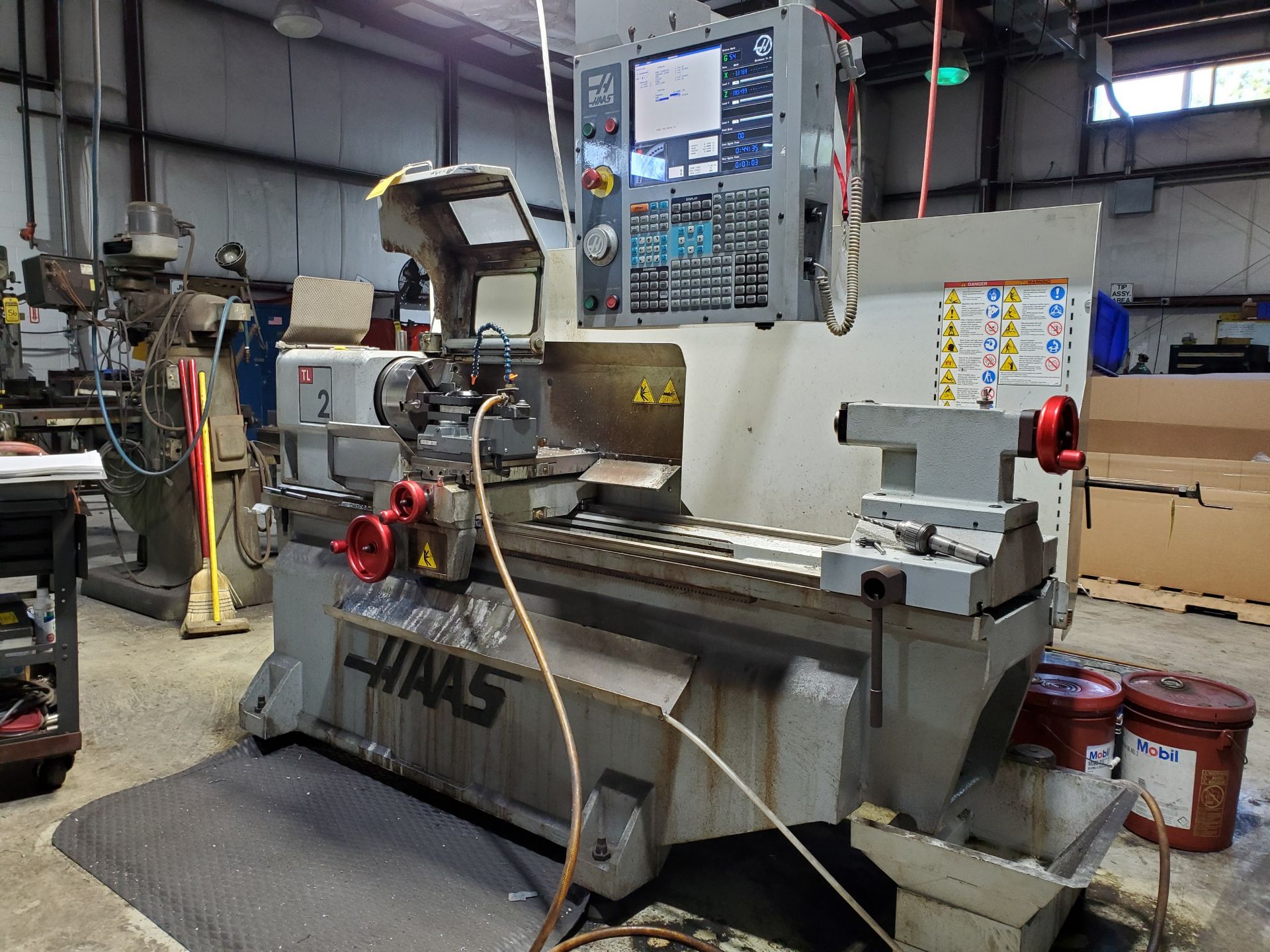2007 HAAS T2 48 X 16 CNC LATHE, S/N 3079584, HAAS CONTROL, 6' BED, 10'' 3- JAW CHUCK, TAILSTOCK, CRO - Image 2 of 11