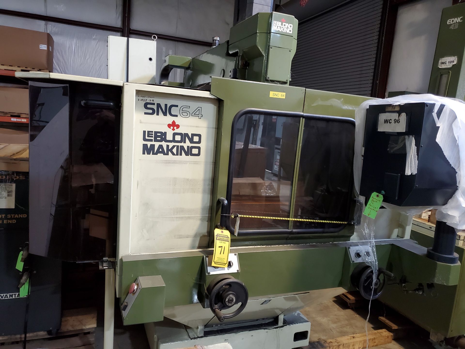 LEBLOND MAKINO 64-A5 GRAPHITE CNC VERTICAL MACHINING CENTER, S/N A95-257, 29'' X 16'' TABLE RUNNING - Image 2 of 11