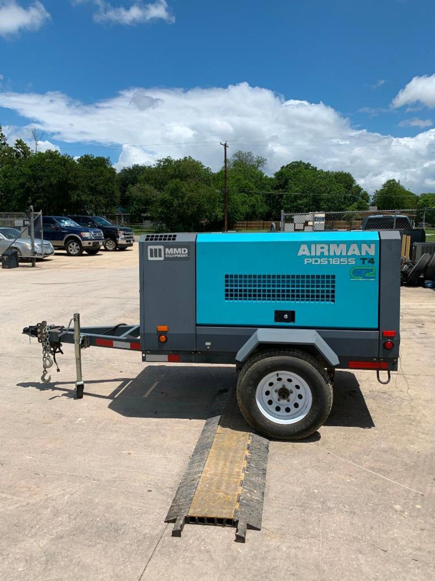 2015 MMD AIRCOM 185 CFM TOWABLE AIR COMPRESSOR, UNIT# AC-6E10151, YANMAR DIESEL ENGINE, 4,957 APPROX - Image 2 of 6