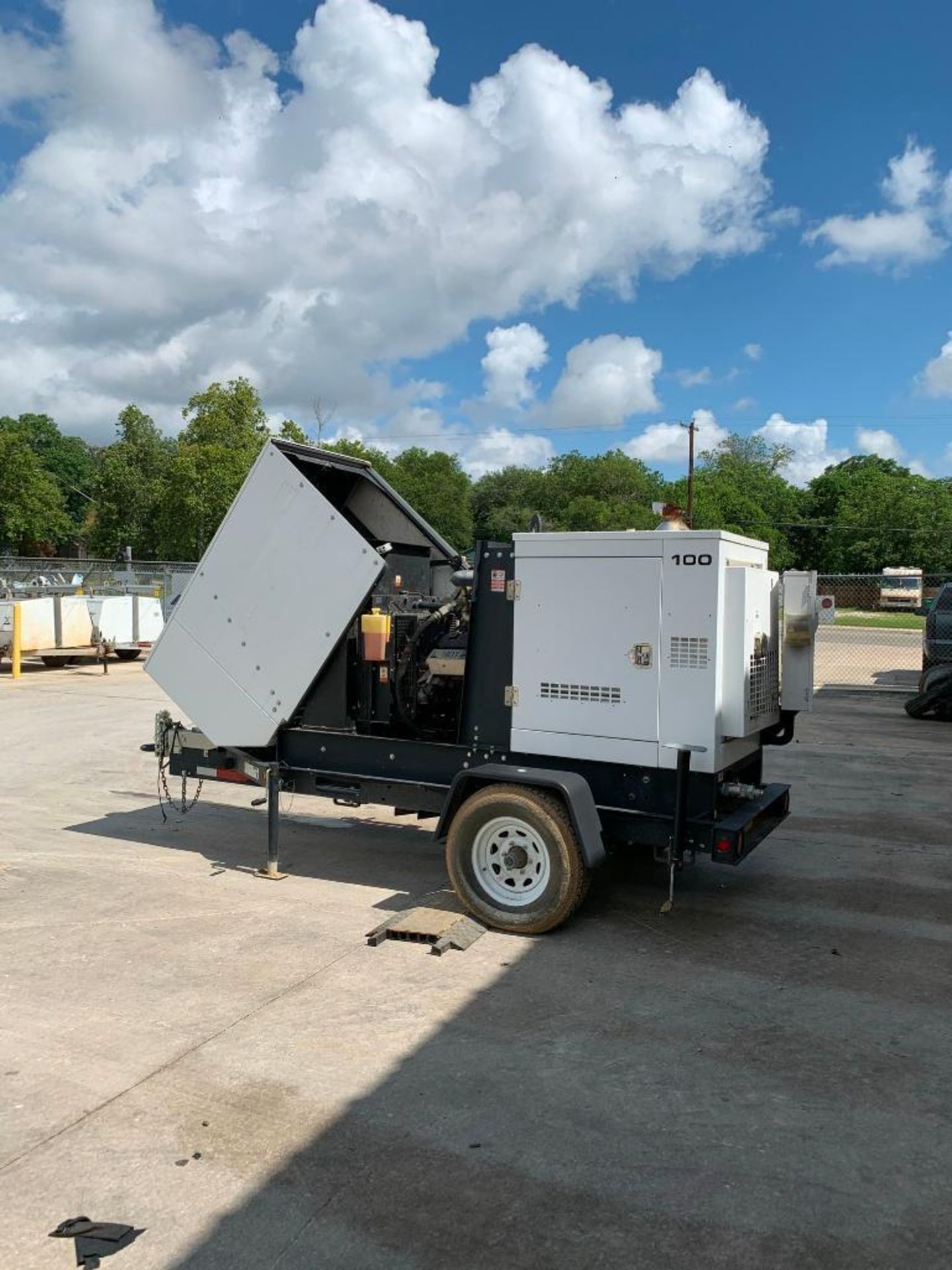 2016 GENERAC PG100NG/LPG 100 KVA TOWABLE GENERATOR, UNIT# NA-1201322, PSI ENGINE, VIN# 5AJGS1314GB20