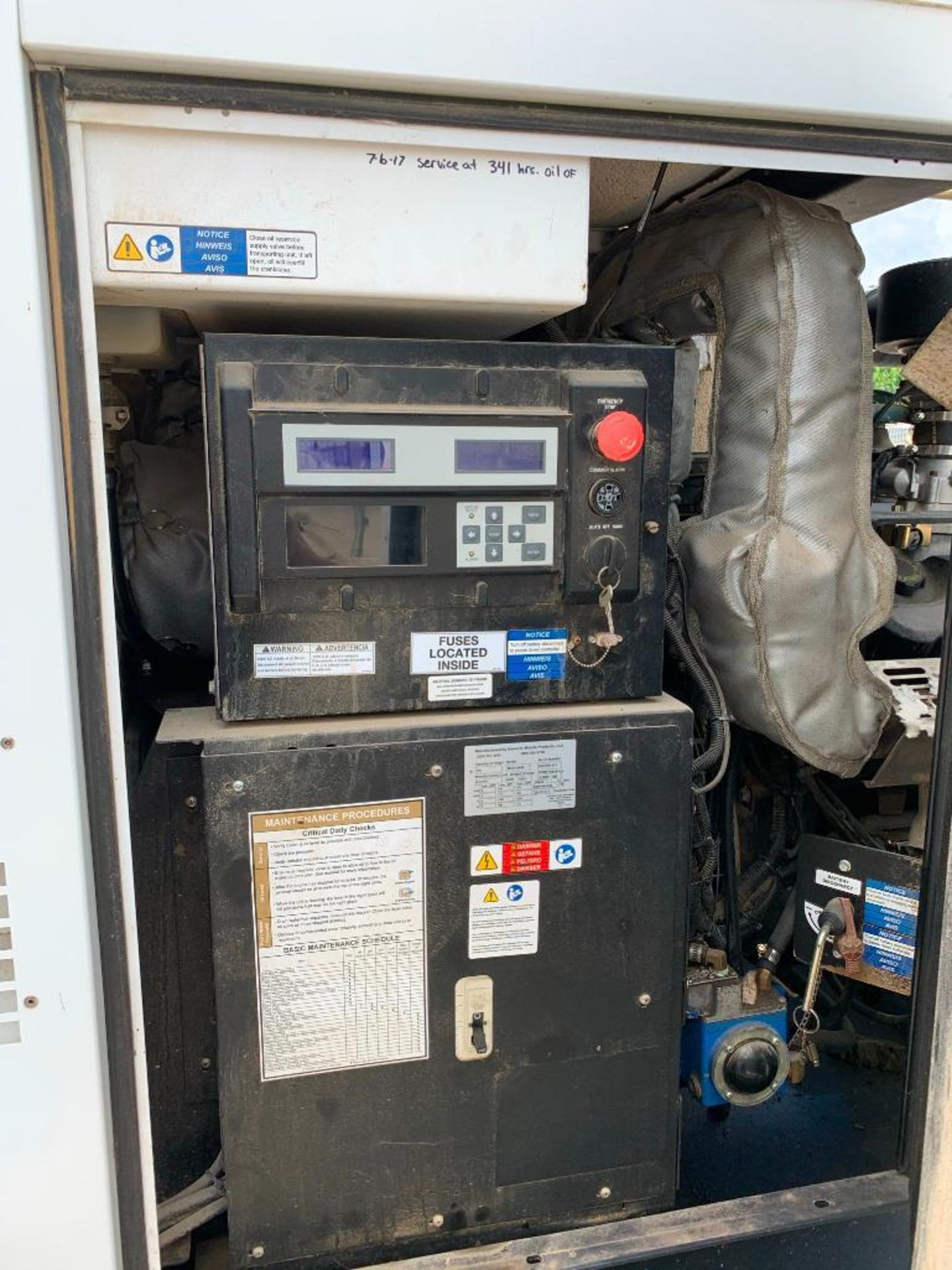 2016 GENERAC PG100NG/LPG 100 KVA TOWABLE GENERATOR, UNIT# NA-1201317, PSI ENGINE, VIN# 5AJGS1310GB20 - Image 8 of 11