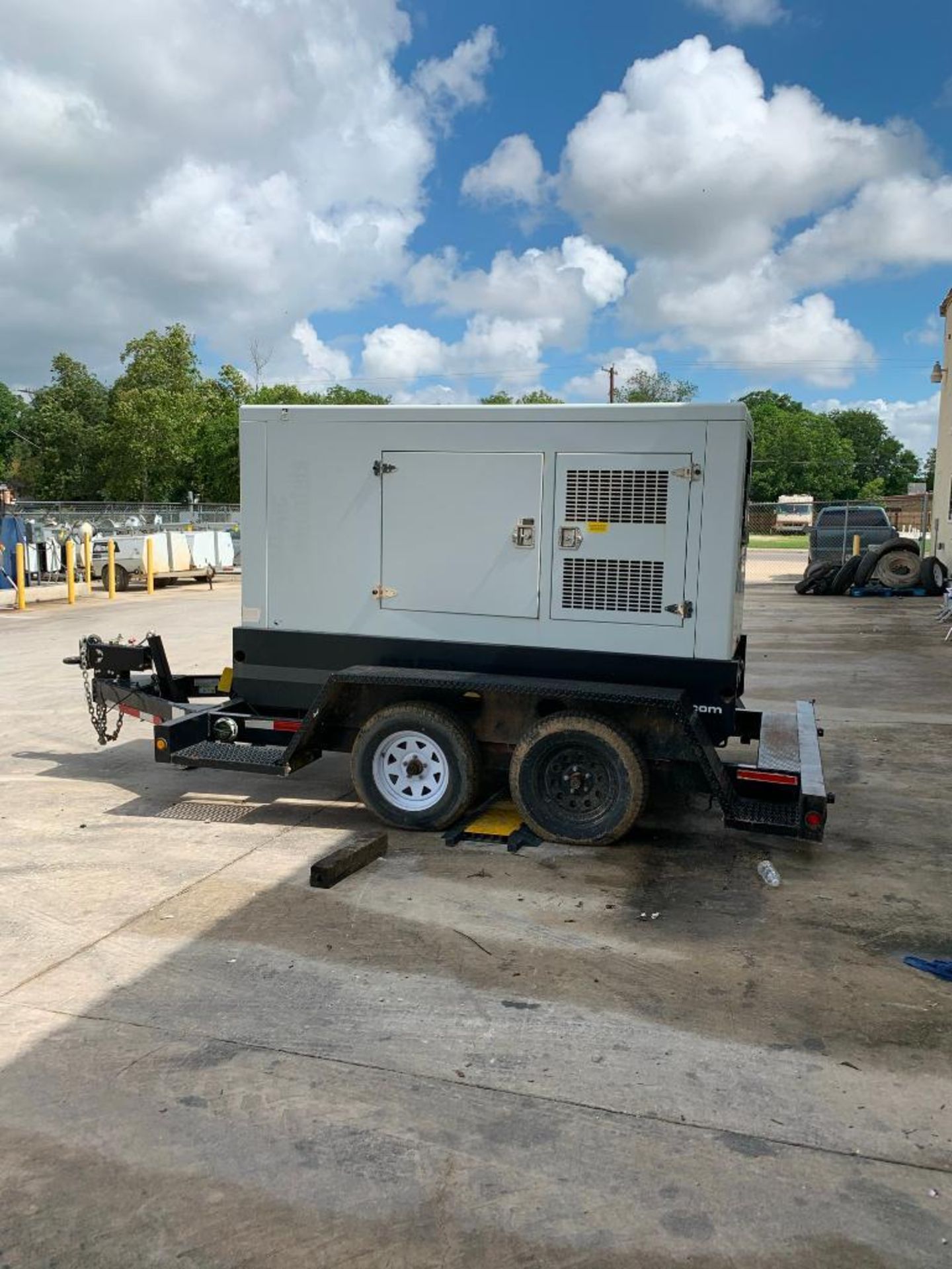 2014 HI POWER PG70DD 75KVA TOWABLE GENERATOR, UNIT# NA-11301661, JOHN DEERE DIESEL ENGINE, VIN# 1M9P