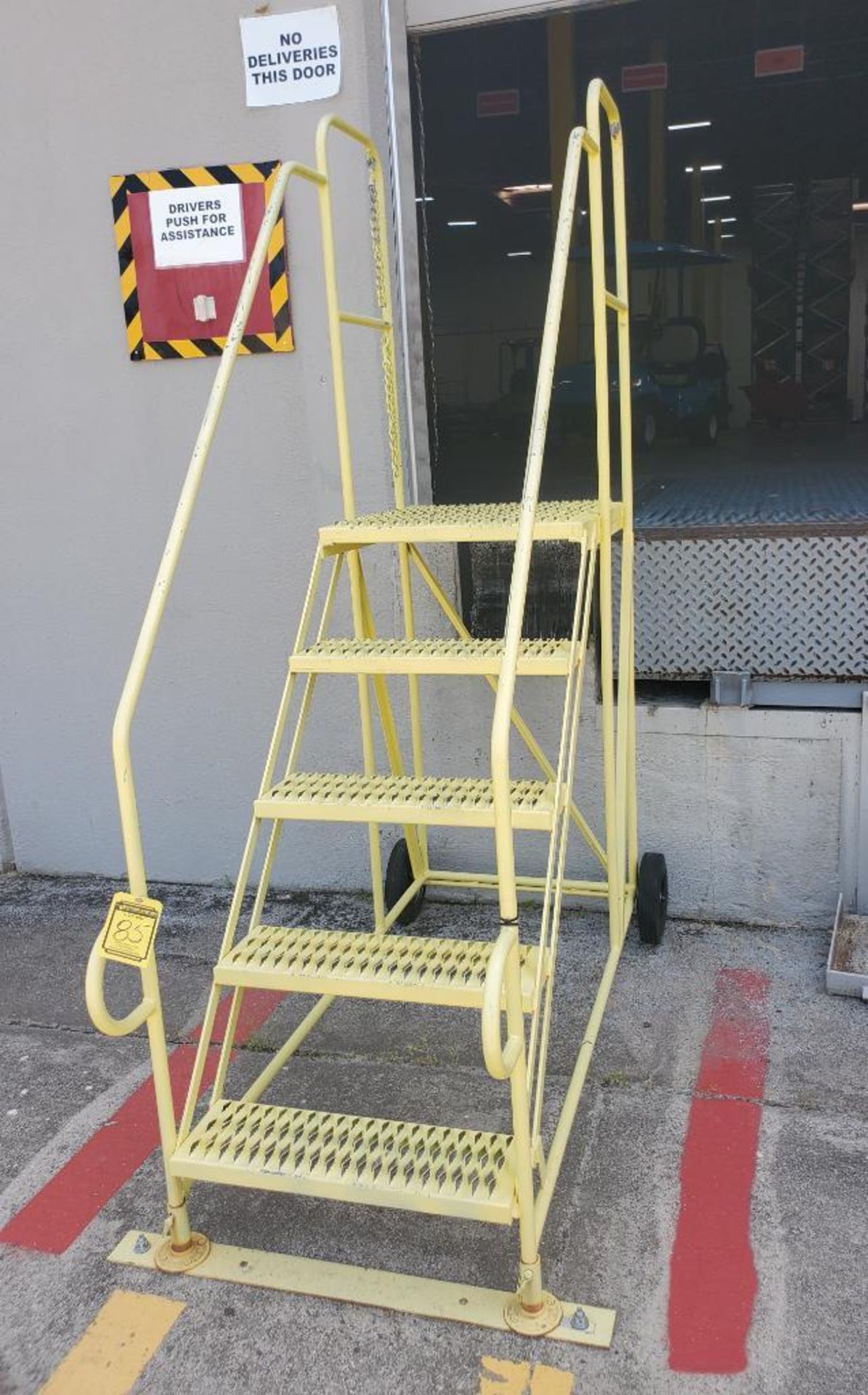 WERNER ALUMINUM 8' LADDER; MAXIMUM 300 LB., ULINE PLATFORM LADDER; 450 LB. MAX, AND PLATFORM LADDER - Image 6 of 6