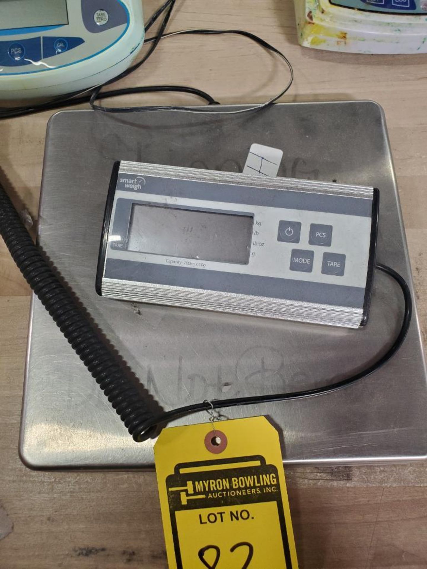 (2) ELECTRONIC DIGITAL SCALES & SMART DIGITAL SCALE; MODEL ACE200, 440 LB. - Image 2 of 4