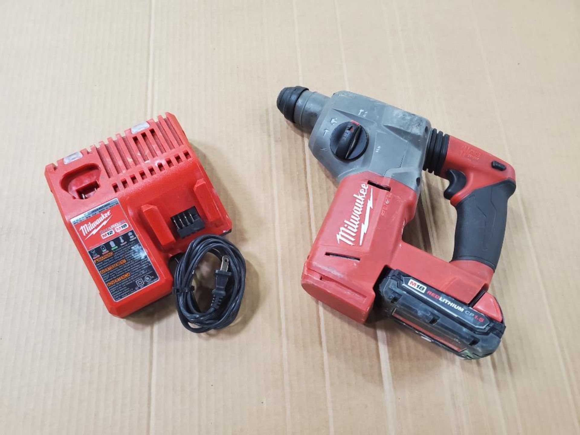 MILWAUKEE 1'' ROTARY HAMMER DILL SDS PLUS, CAT# 2712-20, S/N G17AS1734-02069, 18-VOLT, WITH BATTERY