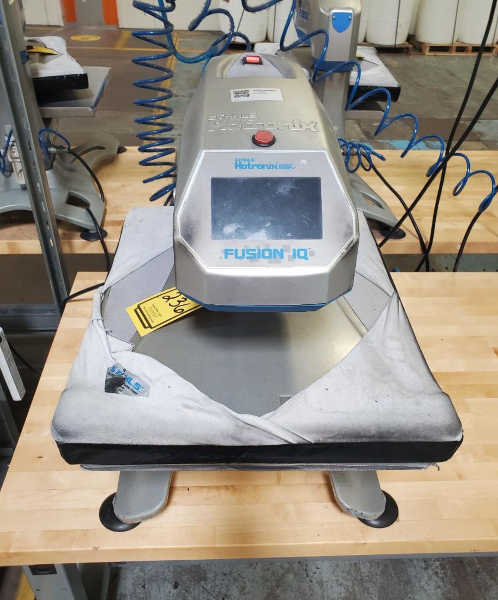 2018 STAHLS HOTRONIX FUSION IQ PNEUMATIC THERMAL HEAT PRESS; MODEL XRF-TT, S/N 201809994, NON-STICK - Image 2 of 4