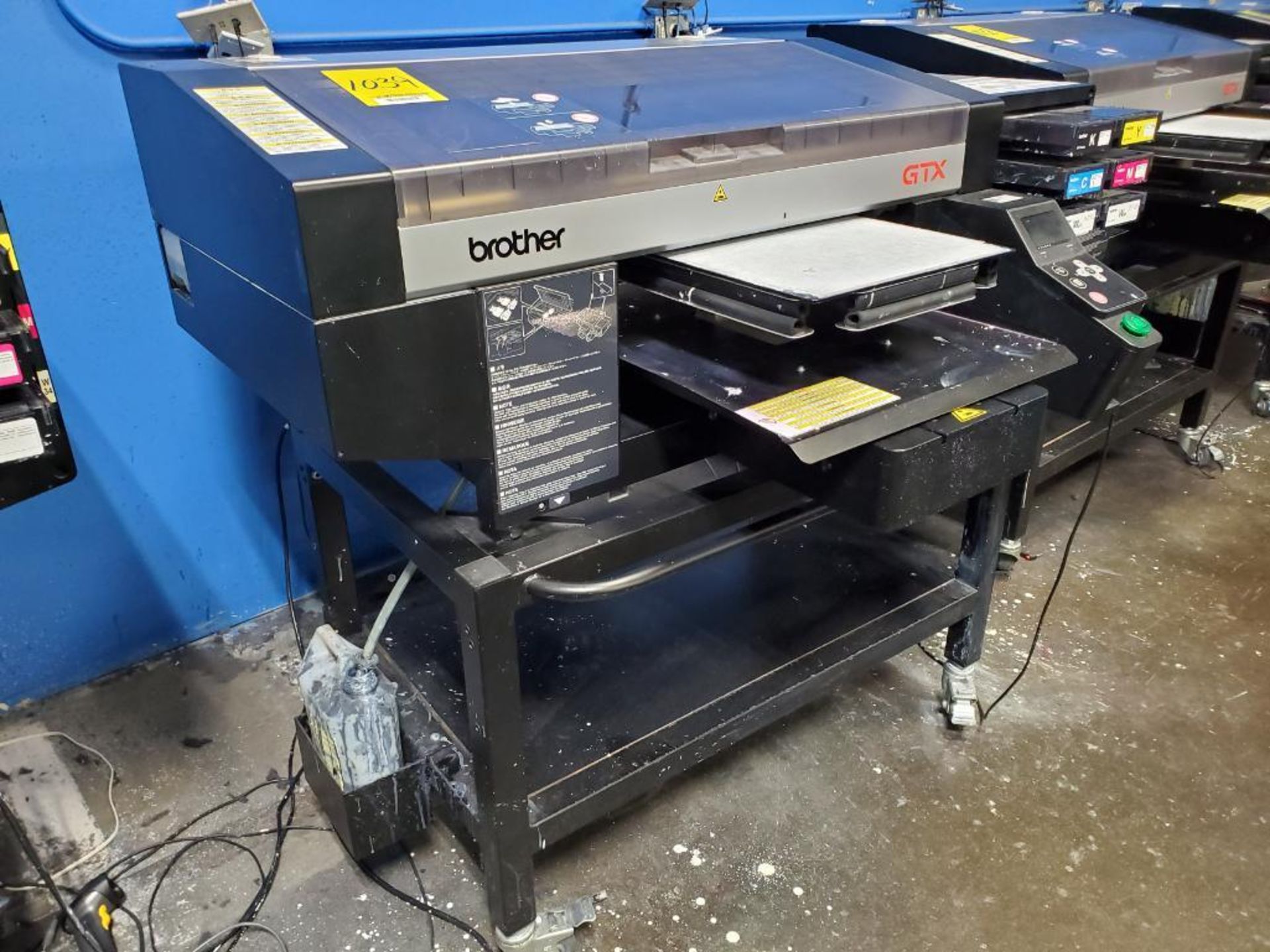 BROTHER GTX-422 GARMENT PRINTER, S/N M8930162, 14-1/2'' X 16-1/2'' TABLE (NO LAPTOP), 87,590 TOTAL P - Image 3 of 7