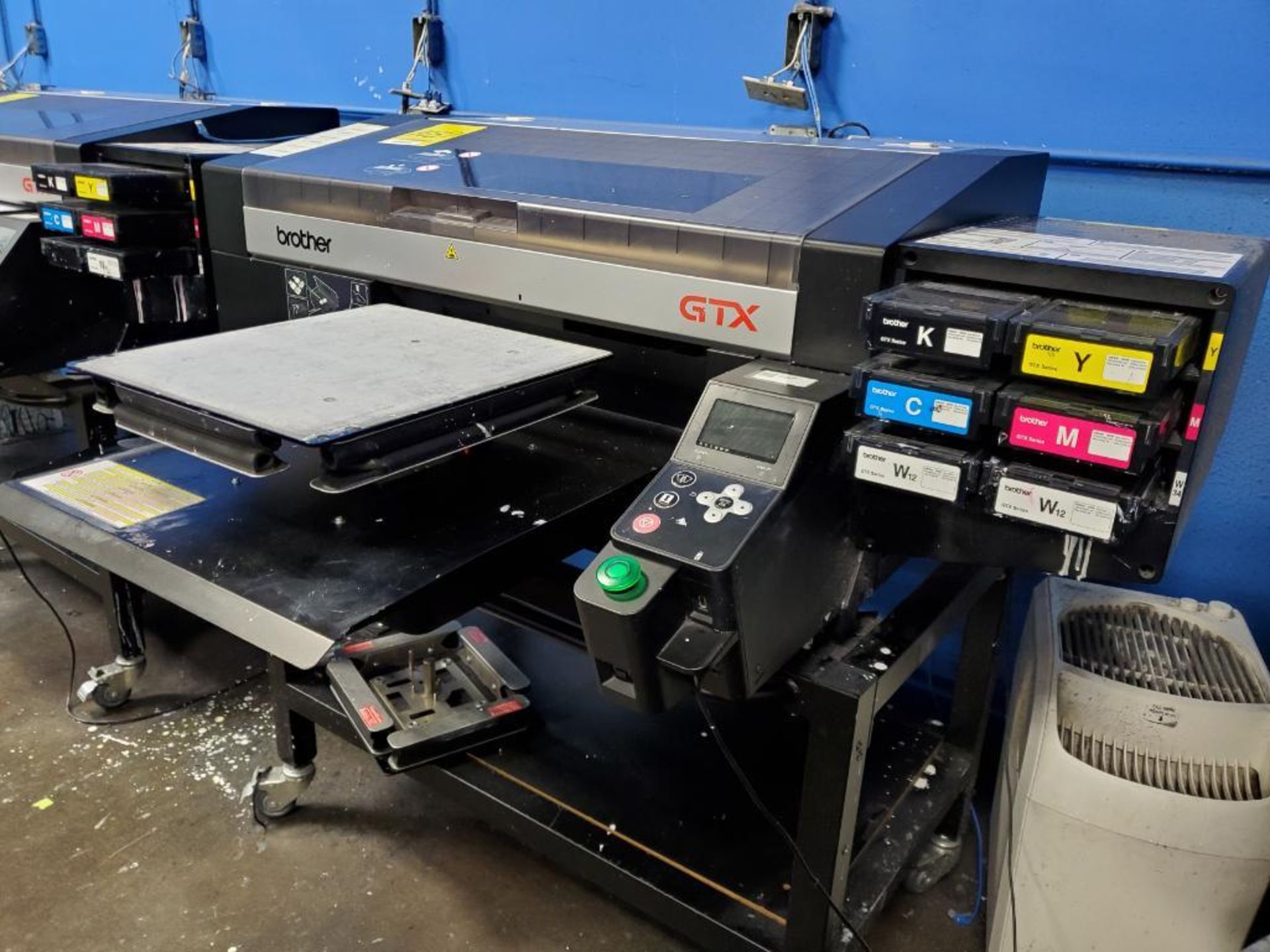 BROTHER GTX-422 GARMENT PRINTER, S/N L8929844, 14-1/2'' X 16-1/2'' TABLE, 87,086 TOTAL PRINT IMPRESS - Image 3 of 8