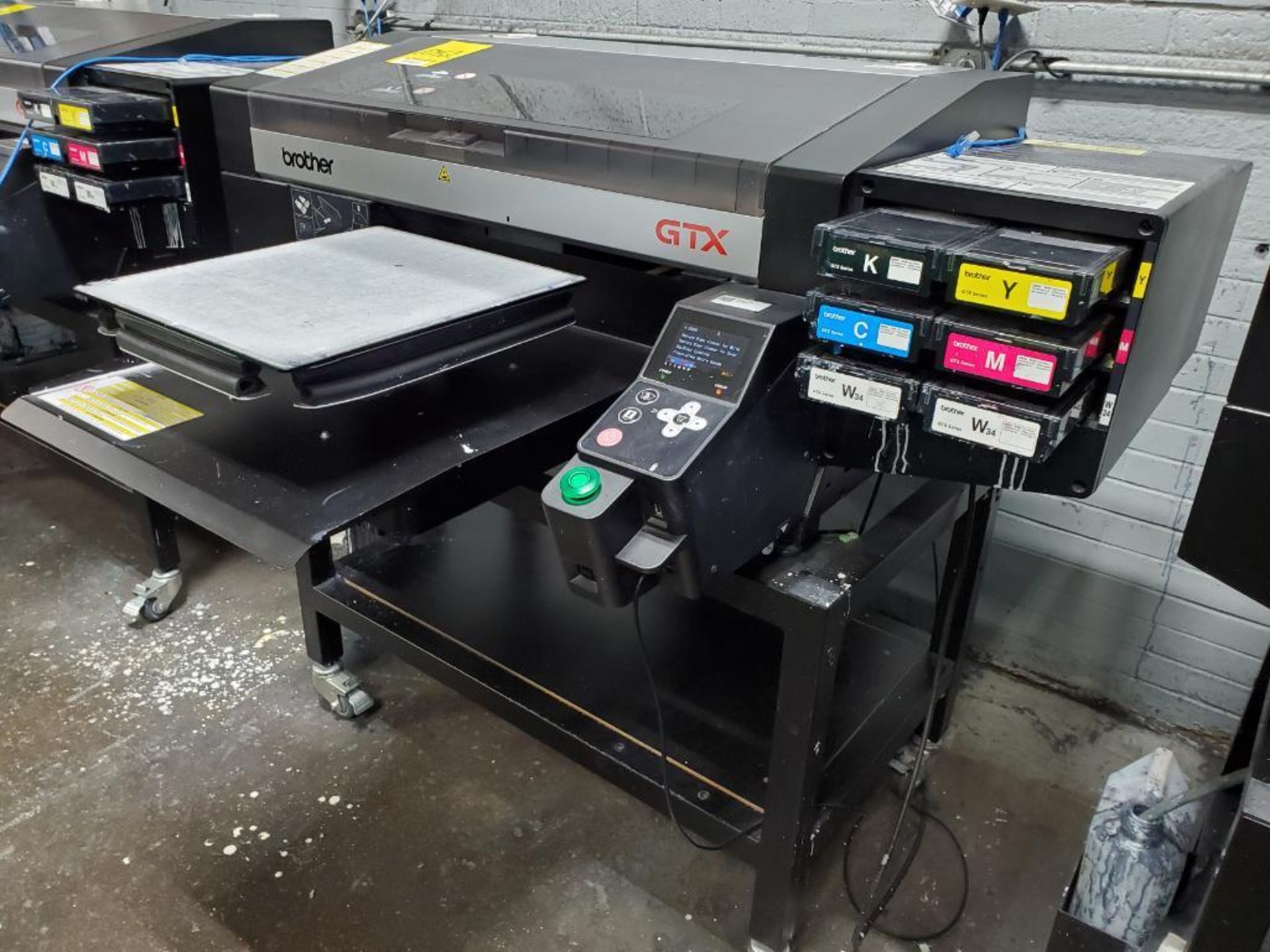 BROTHER GTX-422 GARMENT PRINTER, S/N E9931355, 14-1/2'' X 16-1/2'' TABLE, 82,645 TOTAL PRINT IMPRESS - Image 2 of 8