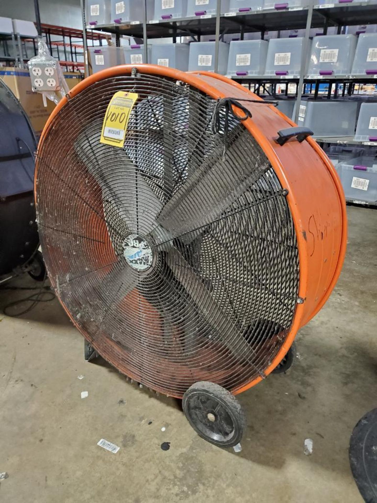 (1) 41'' MAXX AIR 120 V. BELT DRIVE DRUM FAN