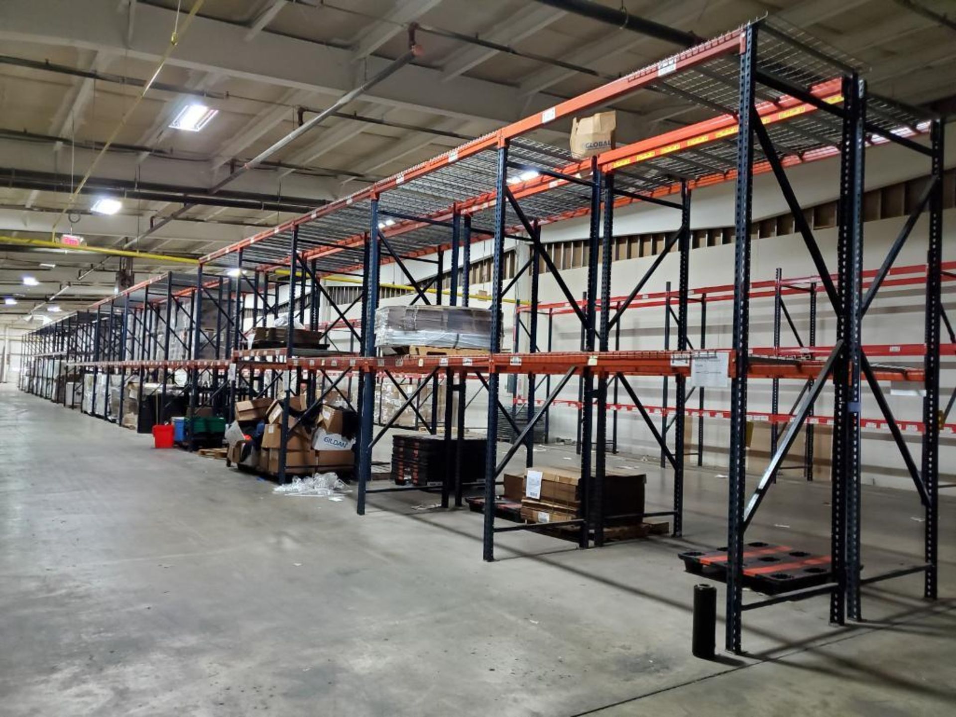 (46X) SECTIONS OF TEARDROP PALLET RACKING, (48) 152'' X 48'' UPRIGHTS, (176) 4'' X 8' CROSS BEAMS, ( - Image 3 of 8