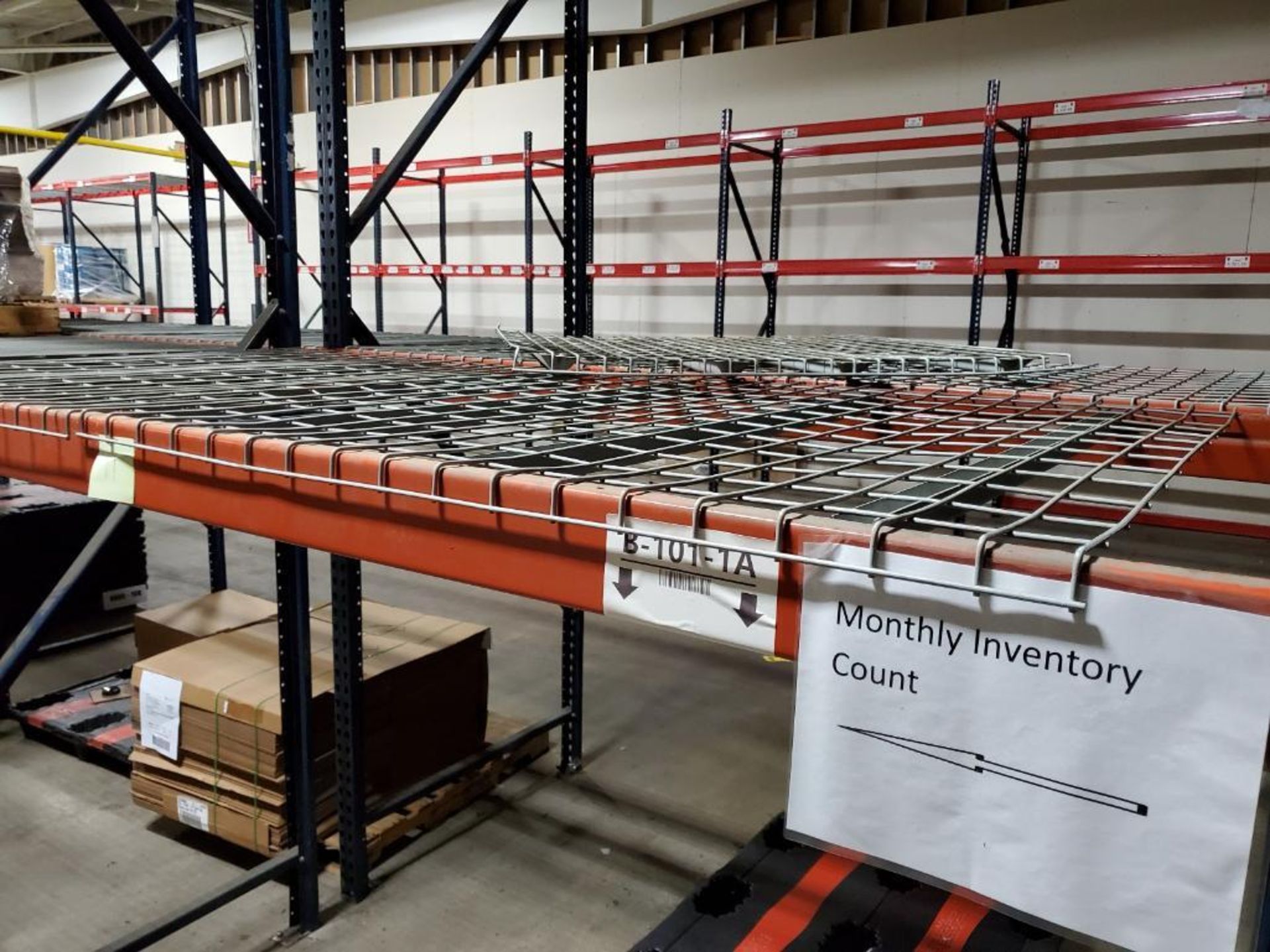 (46X) SECTIONS OF TEARDROP PALLET RACKING, (48) 152'' X 48'' UPRIGHTS, (176) 4'' X 8' CROSS BEAMS, ( - Image 4 of 8