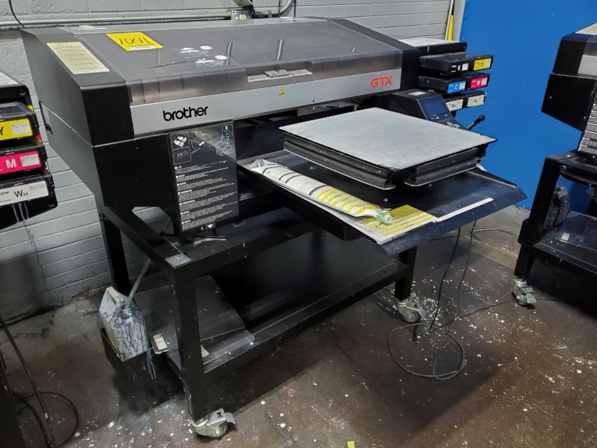 BROTHER GTX-422 GARMENT PRINTER, S/N A9930428, 14-1/2'' X 16-1/2'' TABLE (NO LAPTOP), 70,868 TOTAL P - Image 2 of 8