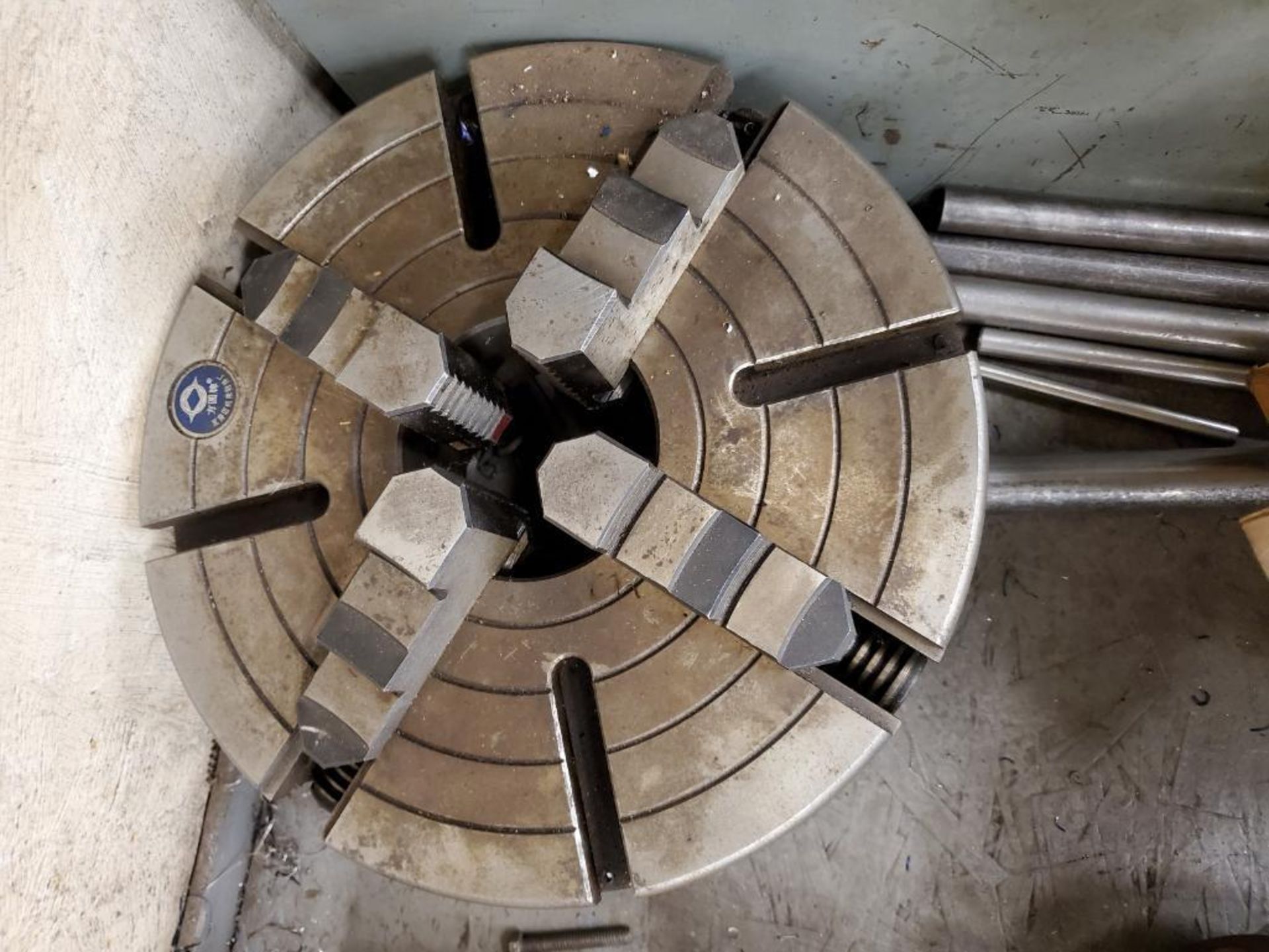 12" 4-JAW CHUCK AND (2) CHUCK COLLARS - Image 2 of 5