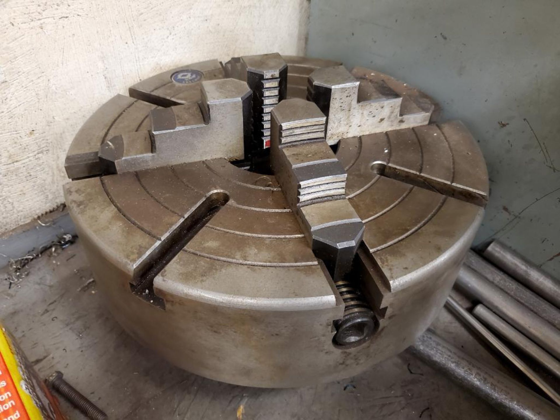 12" 4-JAW CHUCK AND (2) CHUCK COLLARS