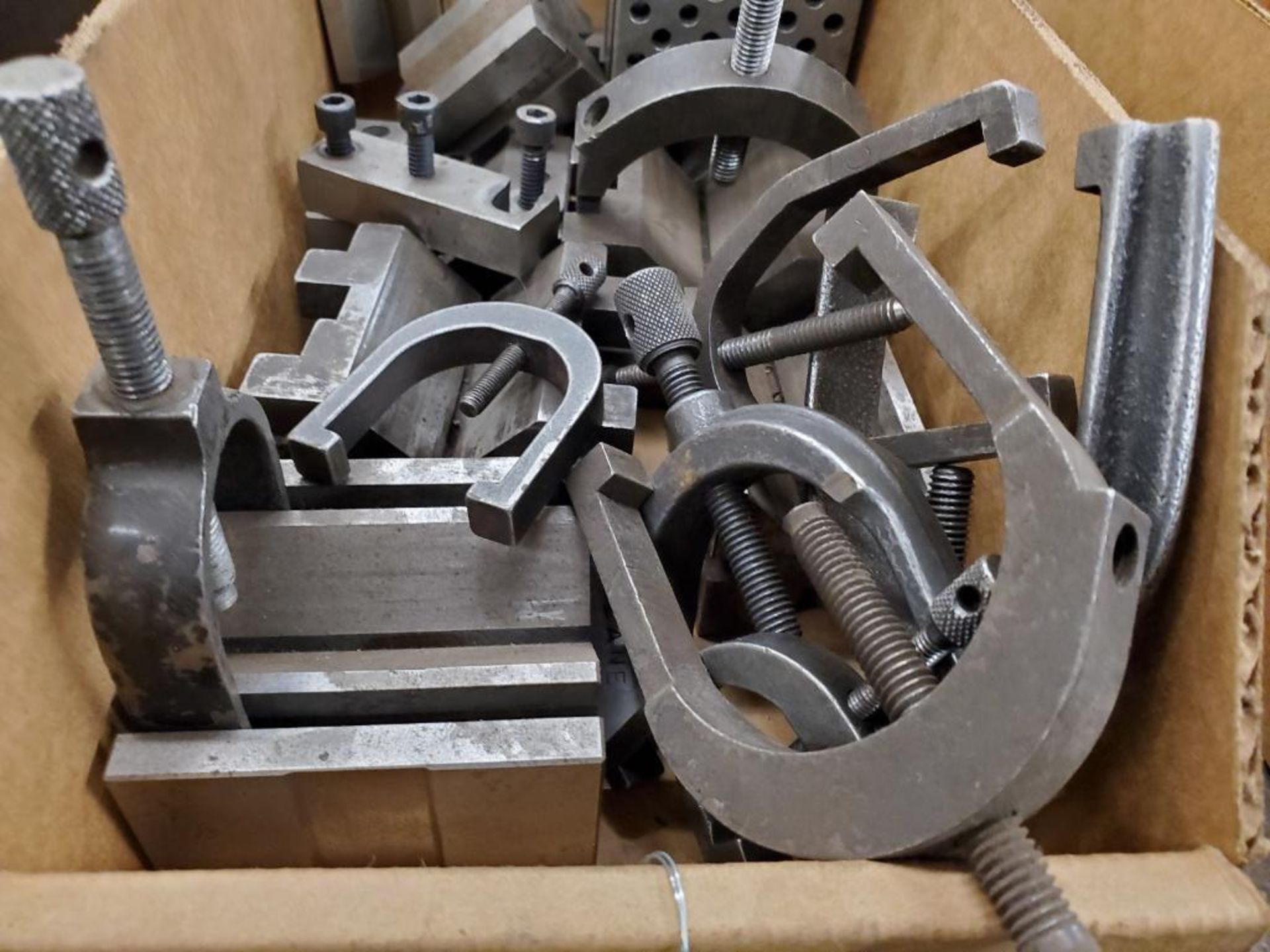 LOT OF PRECISION V-BLOCKS AND SADDLE CLAMPS - Image 4 of 4