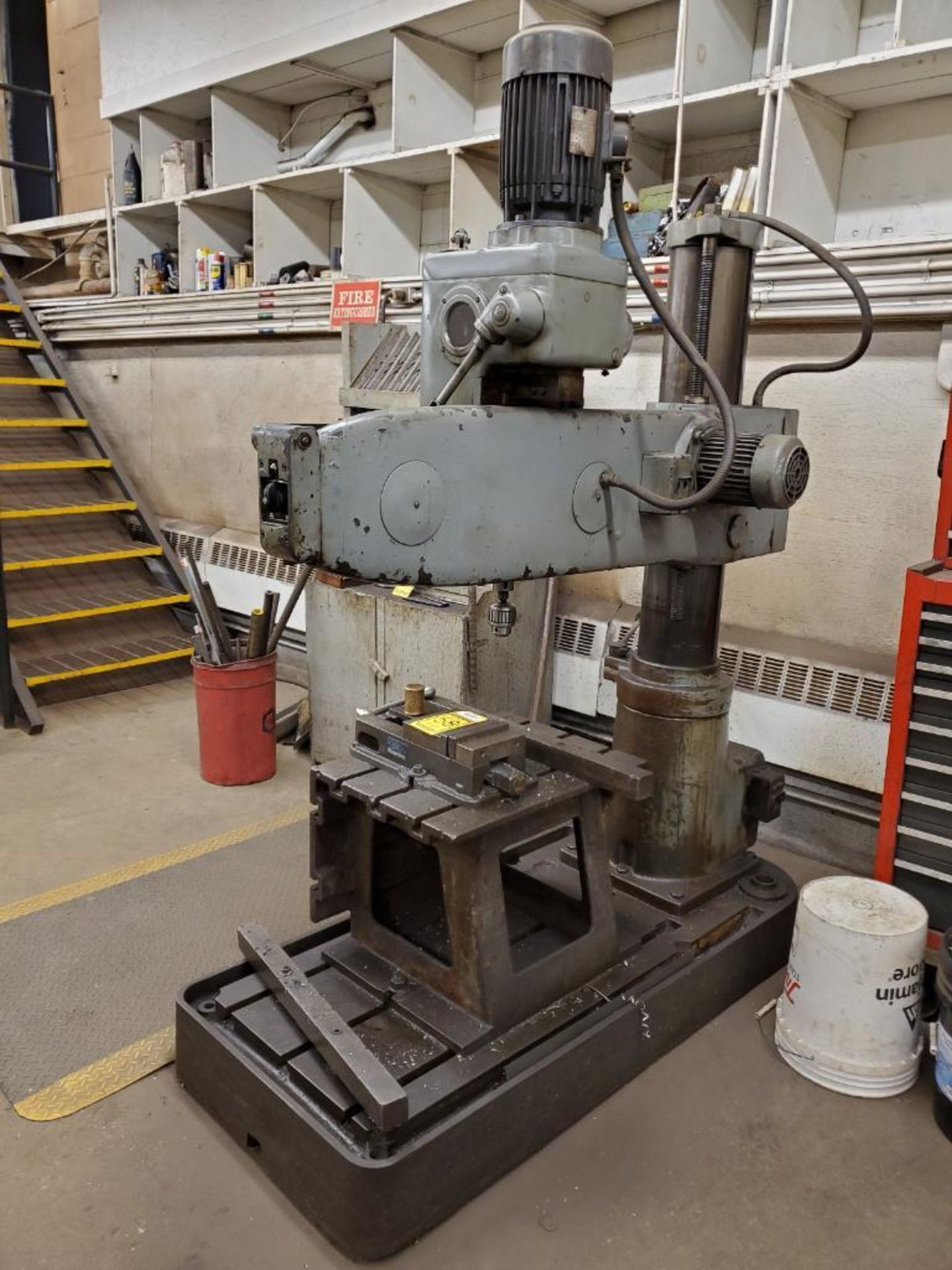 CASER RADIAL ARM DRILL, 8" COLUMN, 43" ARM, 41" X 22" BED, 24" X 18" X 14" MACHINE ANGLE BLOCK, VARI - Image 4 of 10