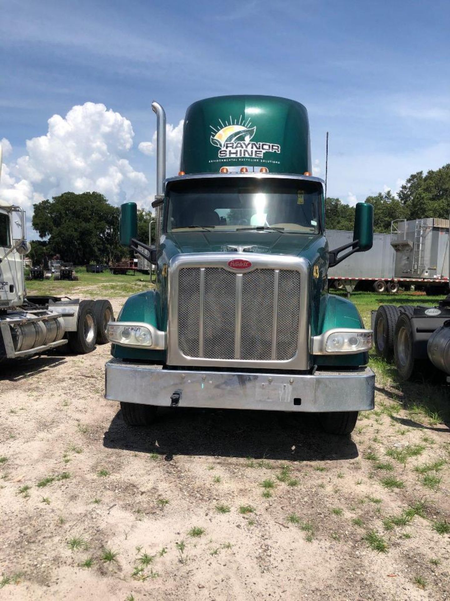 2015 PETERBILT 576 T/A DAY CAB TRACTOR, PACCAR MX13-13 DIESEL ENGINE, EATON FULLER FRO16210C TRANSMI - Image 4 of 7