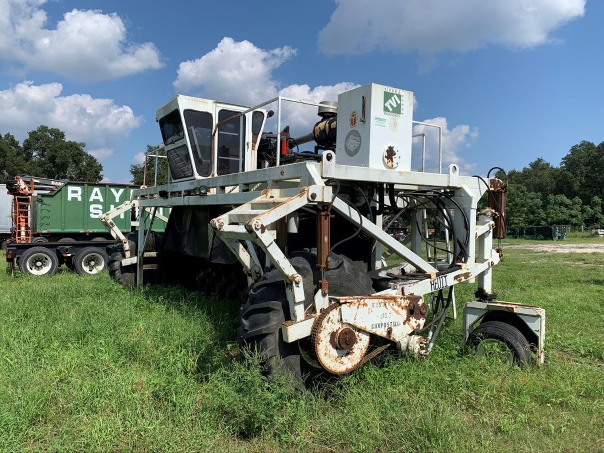 1991 SCARAB COMPOST TURNER, S/N 108, 3,363 HOURS, CUMMINS DIESEL ENGINE - Image 2 of 11