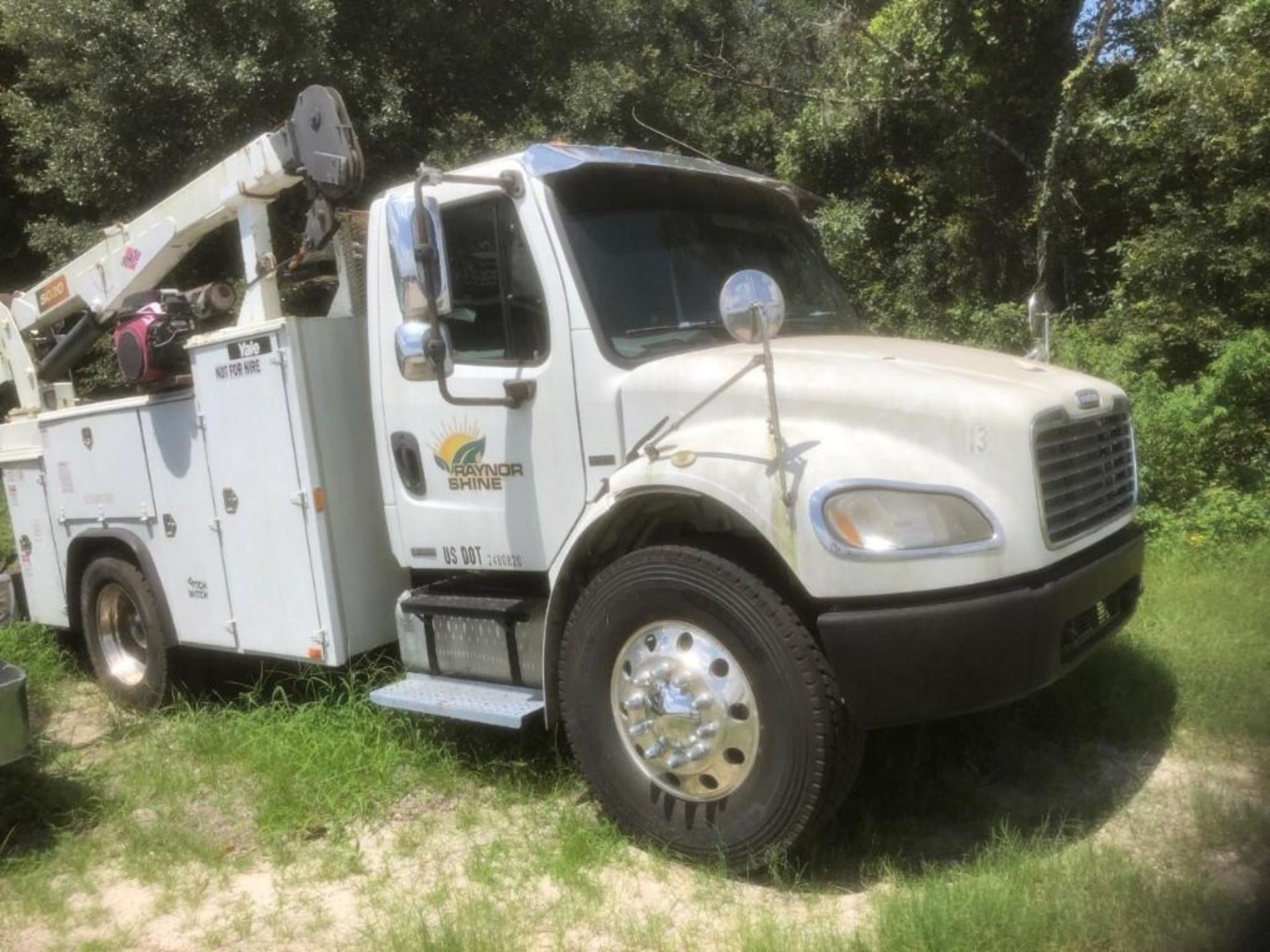 2008 FREIGHTLINER M2106V UTILITY TRUCK, VIN 1FVACXDJ98HZ53170, AUTO TRANSMISSION, WITH IMT5020 CRANE