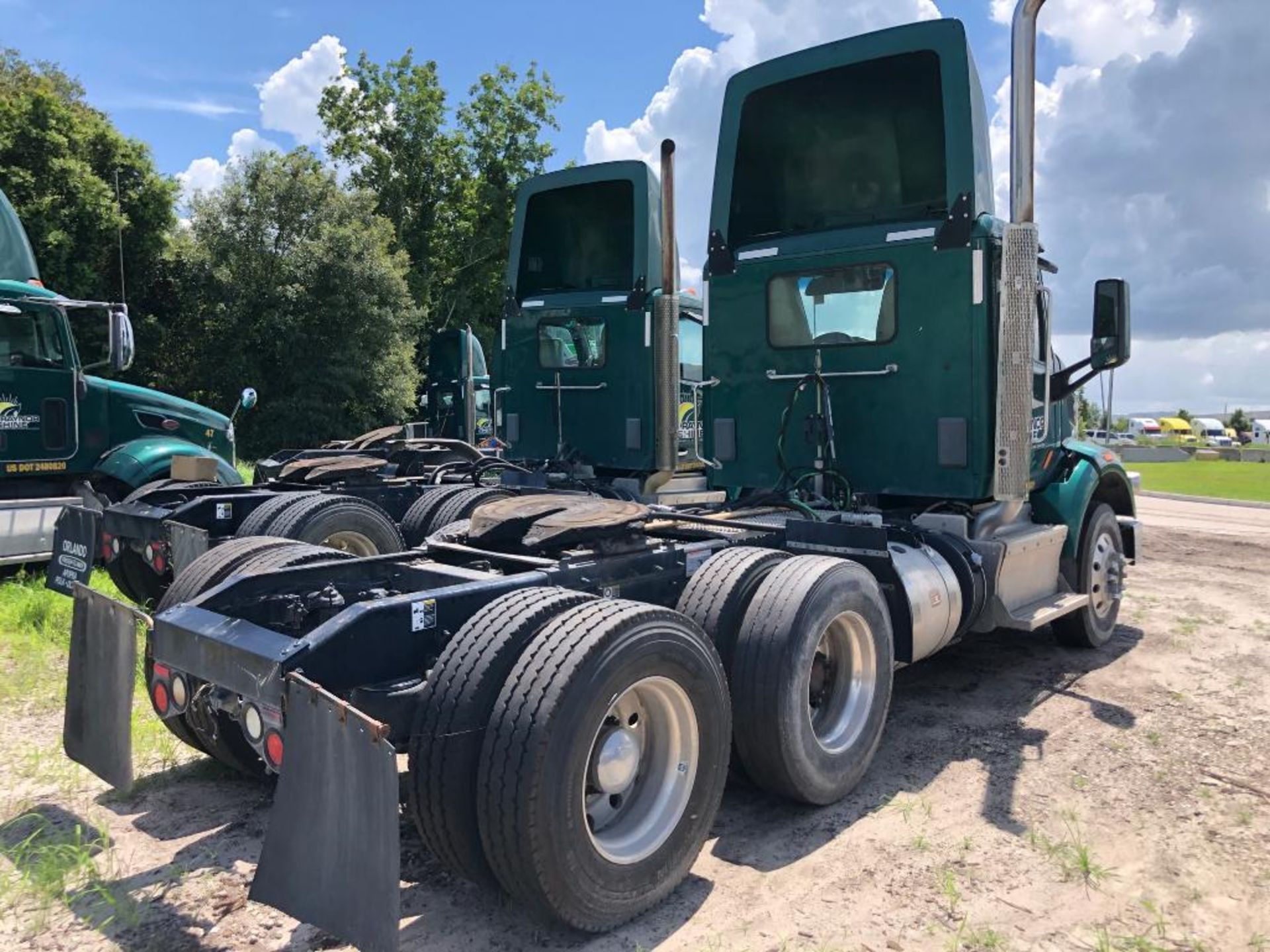 2015 PETERBILT 576 T/A DAY CAB TRACTOR, PACCAR MX13-13 DIESEL ENGINE, EATON FULLER FRO16210C TRANSMI - Image 5 of 7