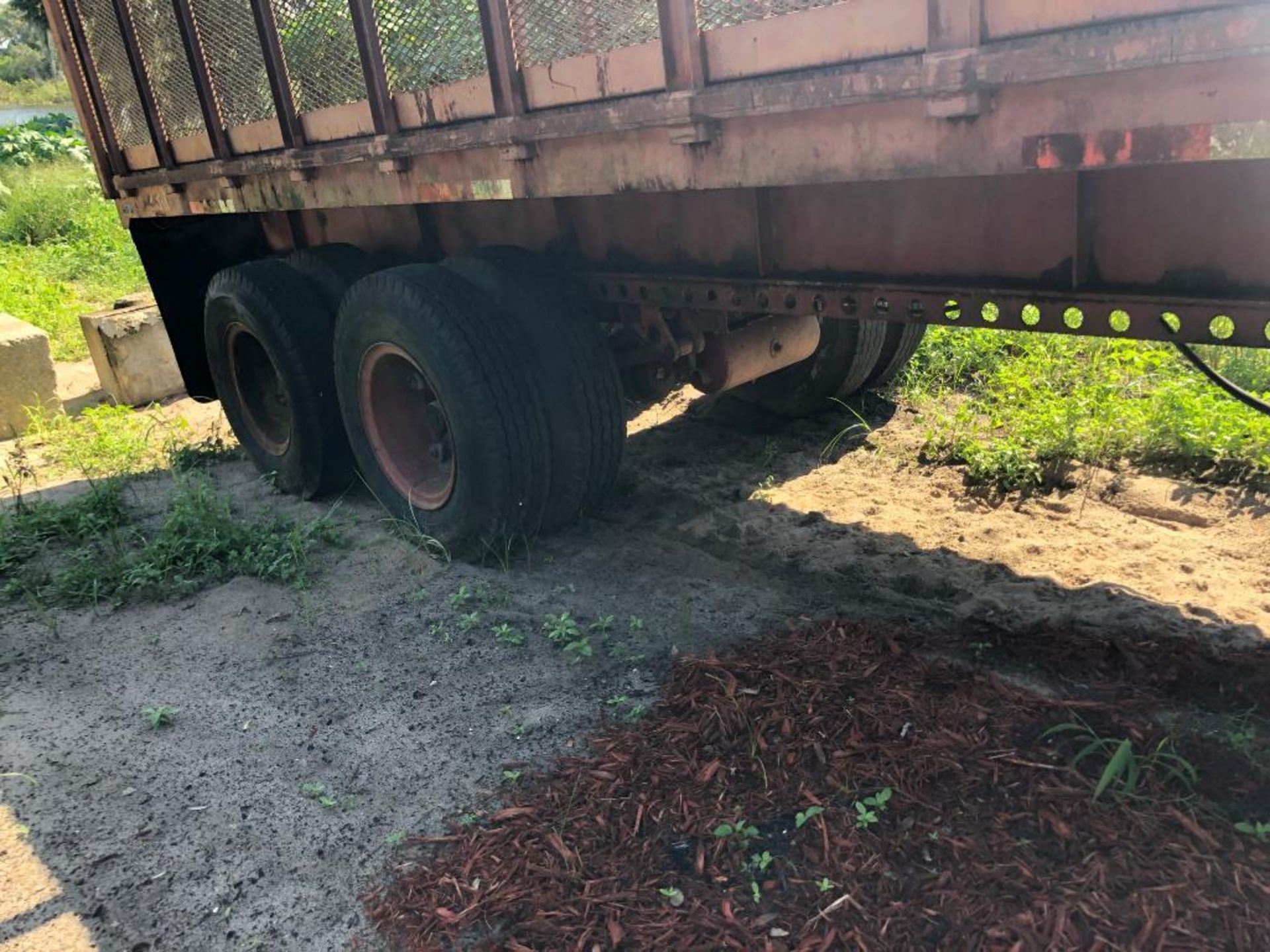 1988 MILLER P2422 42' FLATBED TRAILER, GVWR 68,080 LB., 19,040 AXLES, SLIDING TANDEM AXLE, ALUMINUM - Image 3 of 3