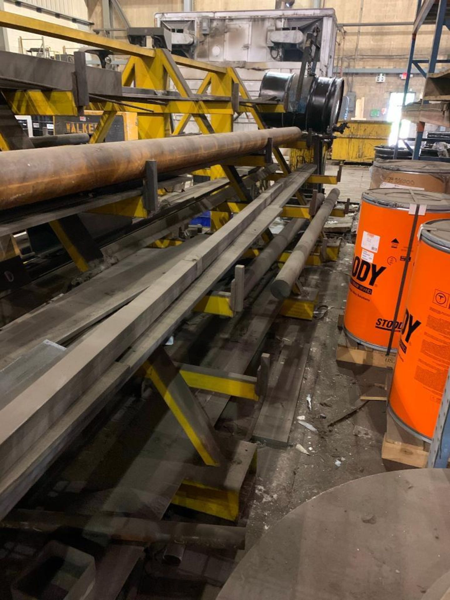 CONTENTS OF A-FRAME STOCK RACK: ROUND, ANGLE, FLAT, THREADED STEEL STOCK, VARIOUS LENGTHS (RACK NOT - Image 6 of 7