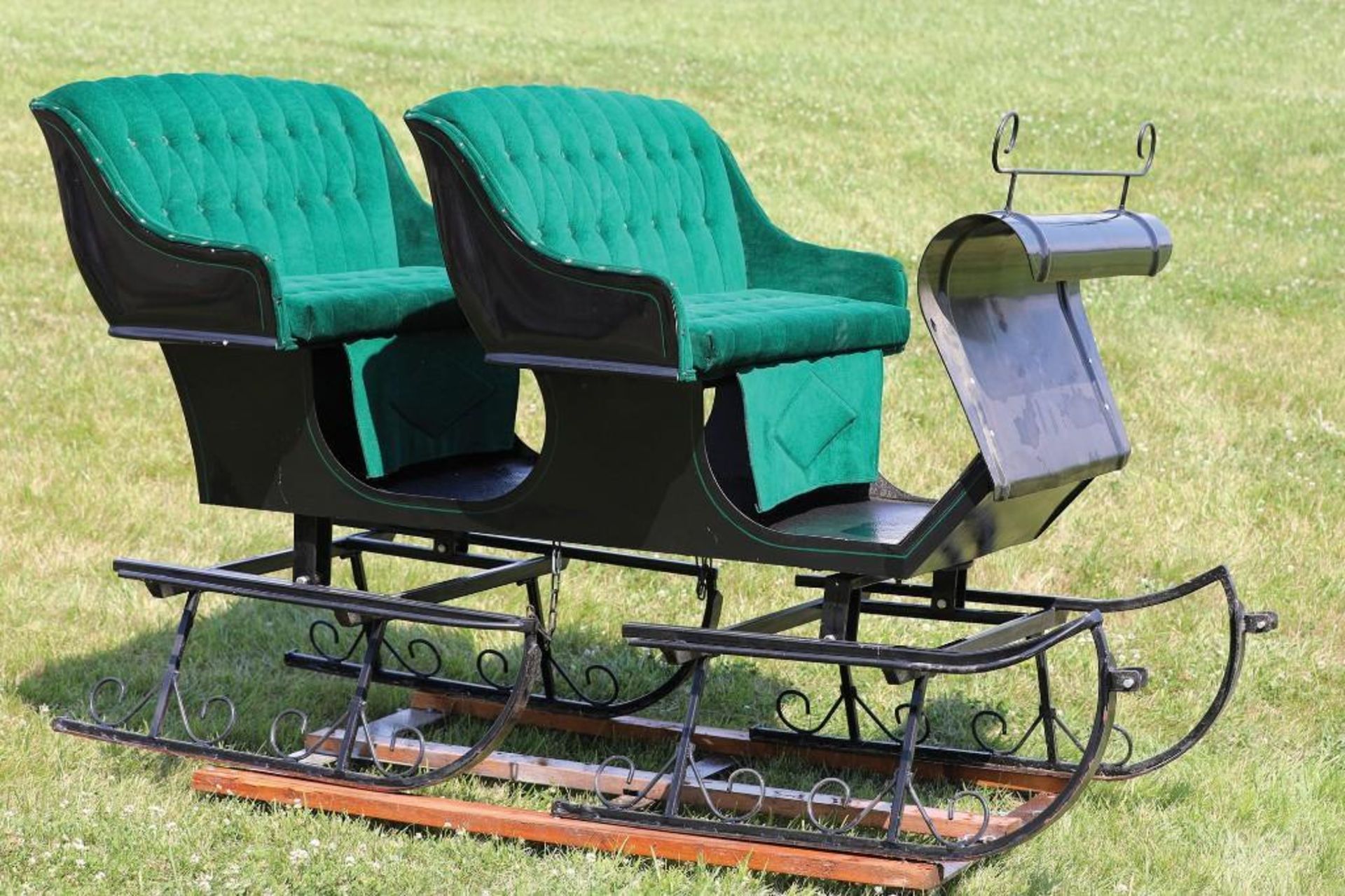 2-Seater Sleigh