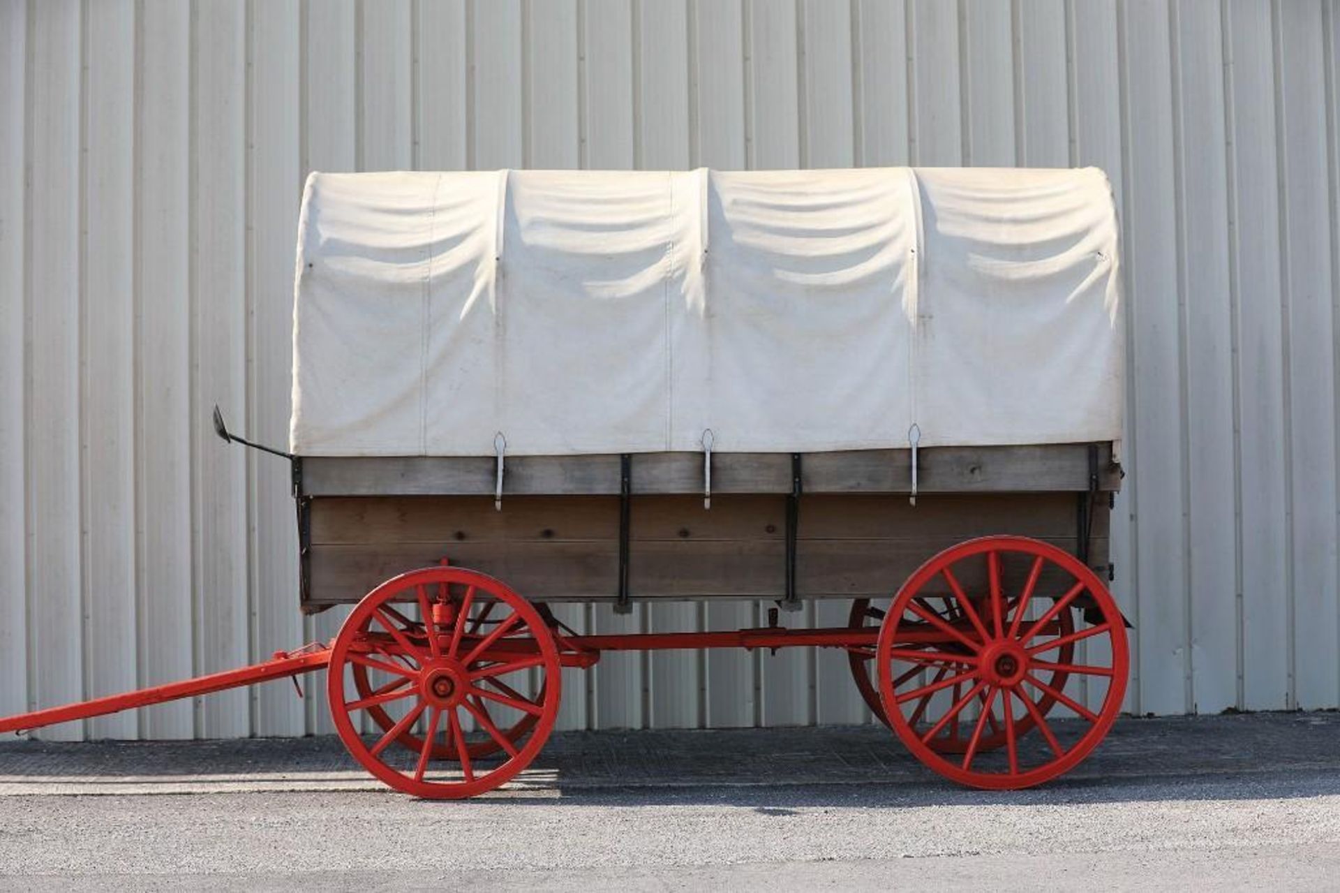 TURNBULL Covered Wagon