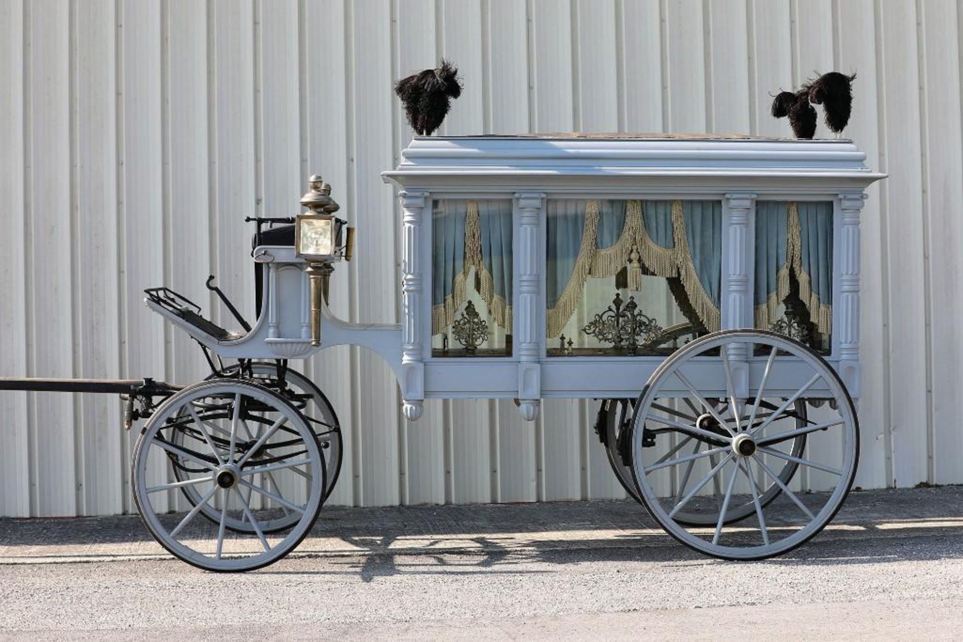 MERTS & RIDDLE HEARSE MFG. Hearse, Setup for 1, 2, or 4 Horse. Located in Ravenna, Ohio. Ornate Lamp