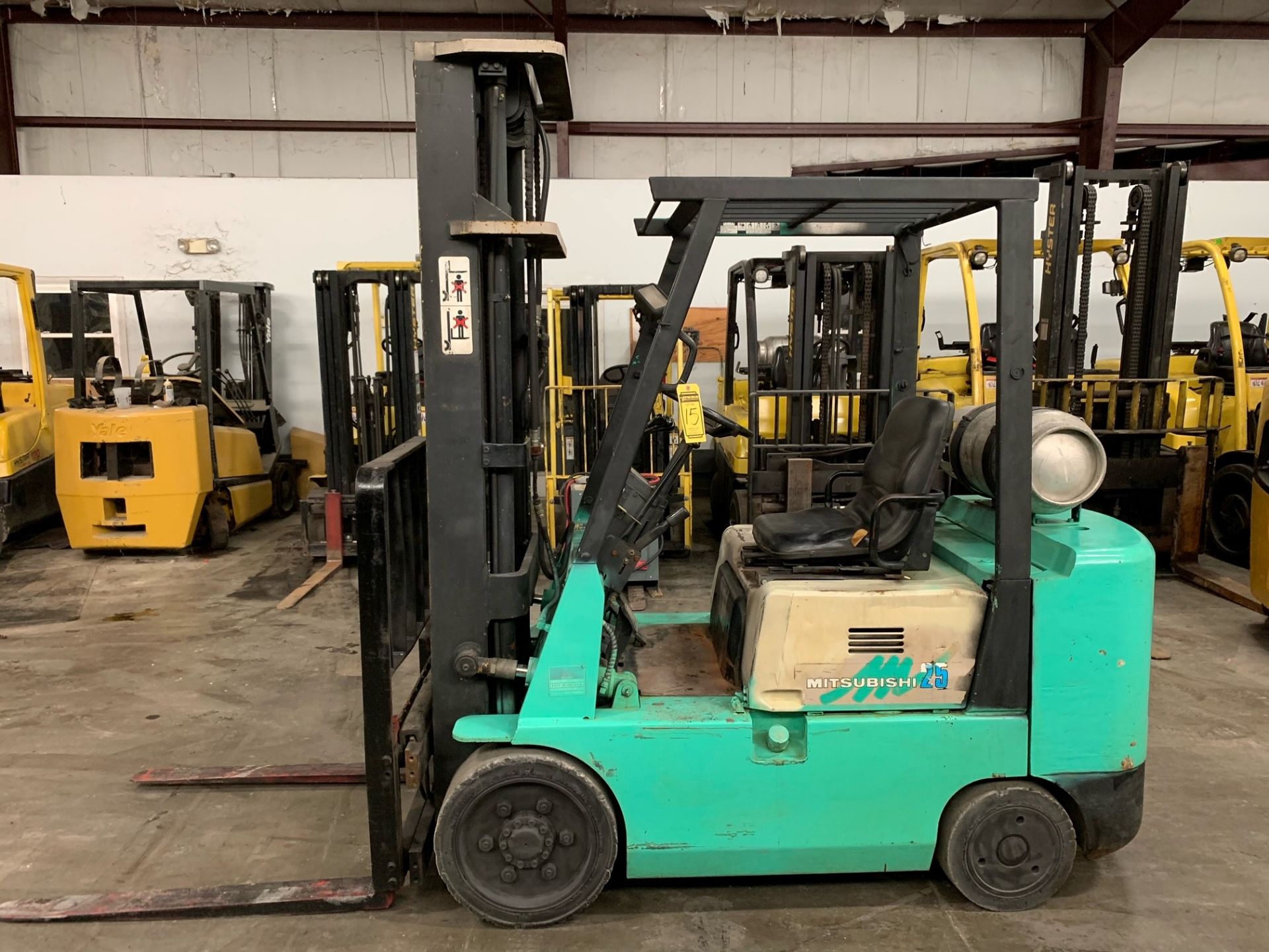 MITSUBISHI 4,000-LB. CAPACITY FORKLIFT, MODEL: FGC20, S/N: AF82B01499, LPG, SOLID TIRES, 3-STAGE