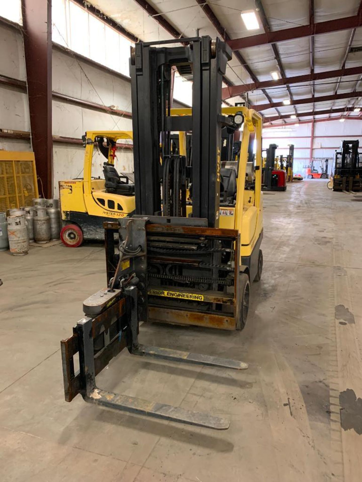 2012 HYSTER 8,000-LB. CAPACITY FORKLIFT, MODEL S80FT, S/N G004V06707K, LPG, SOLID TIRES, 3-STAGE - Image 2 of 10