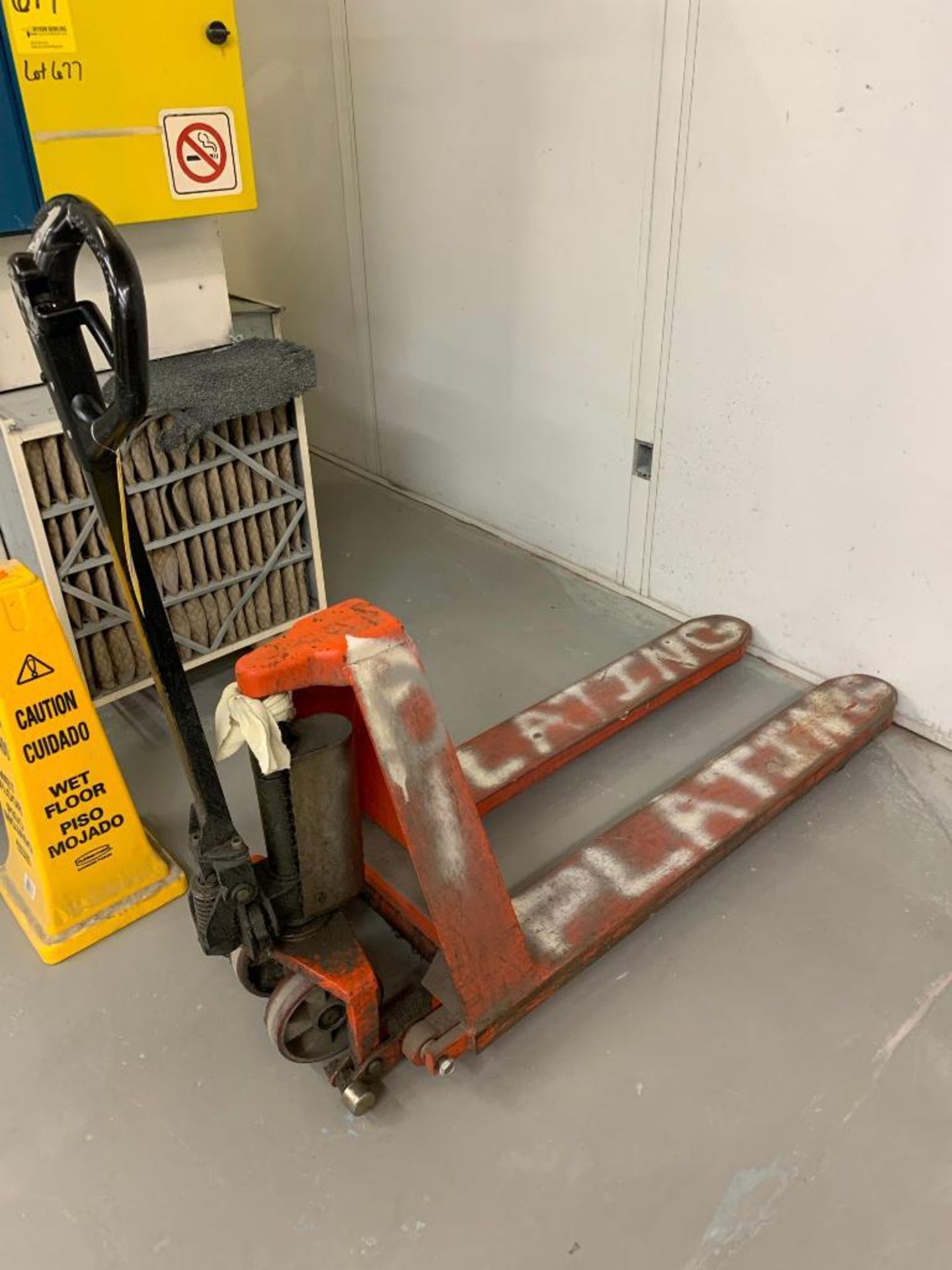 PRESTO 2,500 LB. NARROW HYDRAULIC SCISSOR PALLET JACK, MODEL 25/20-M,