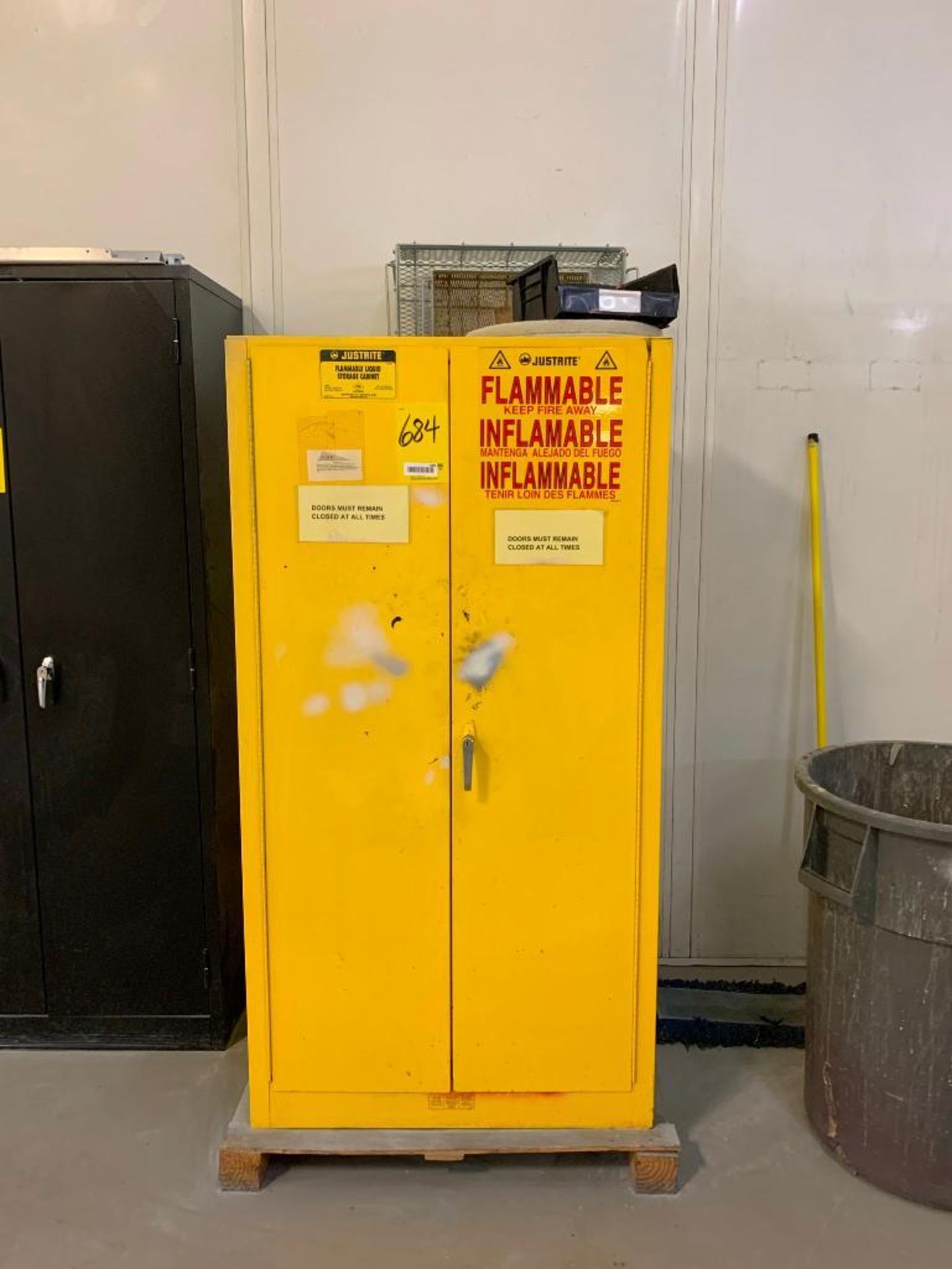 JUSTRITE 120-GALLON FLAMMABLE LIQUIDS STORAGE CABINET W/CONTENT