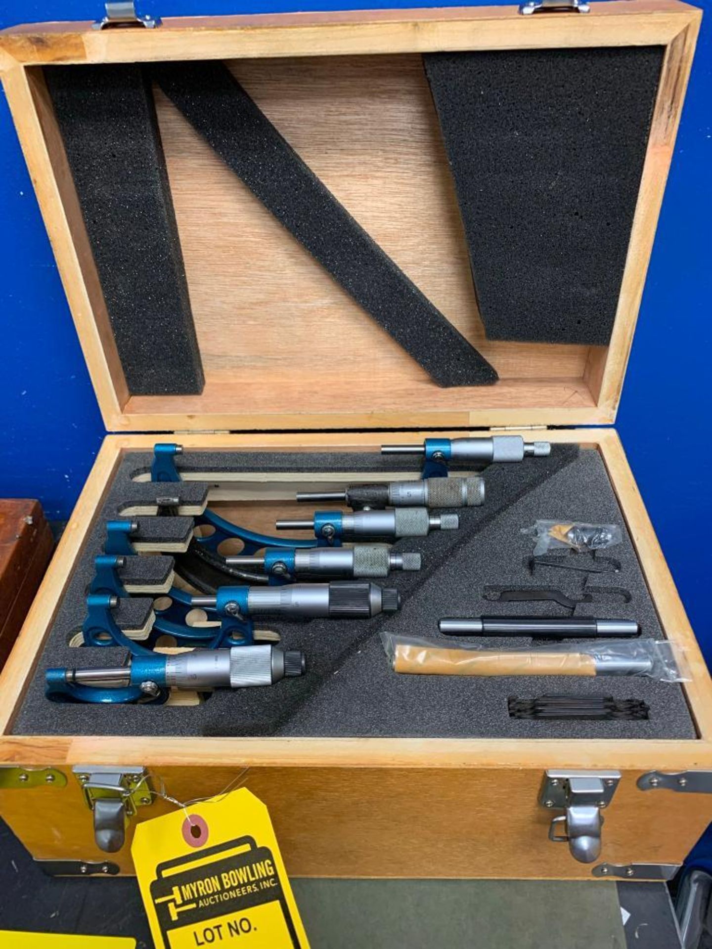 OUTSIDE MICROMETER SET 0'' - 6''