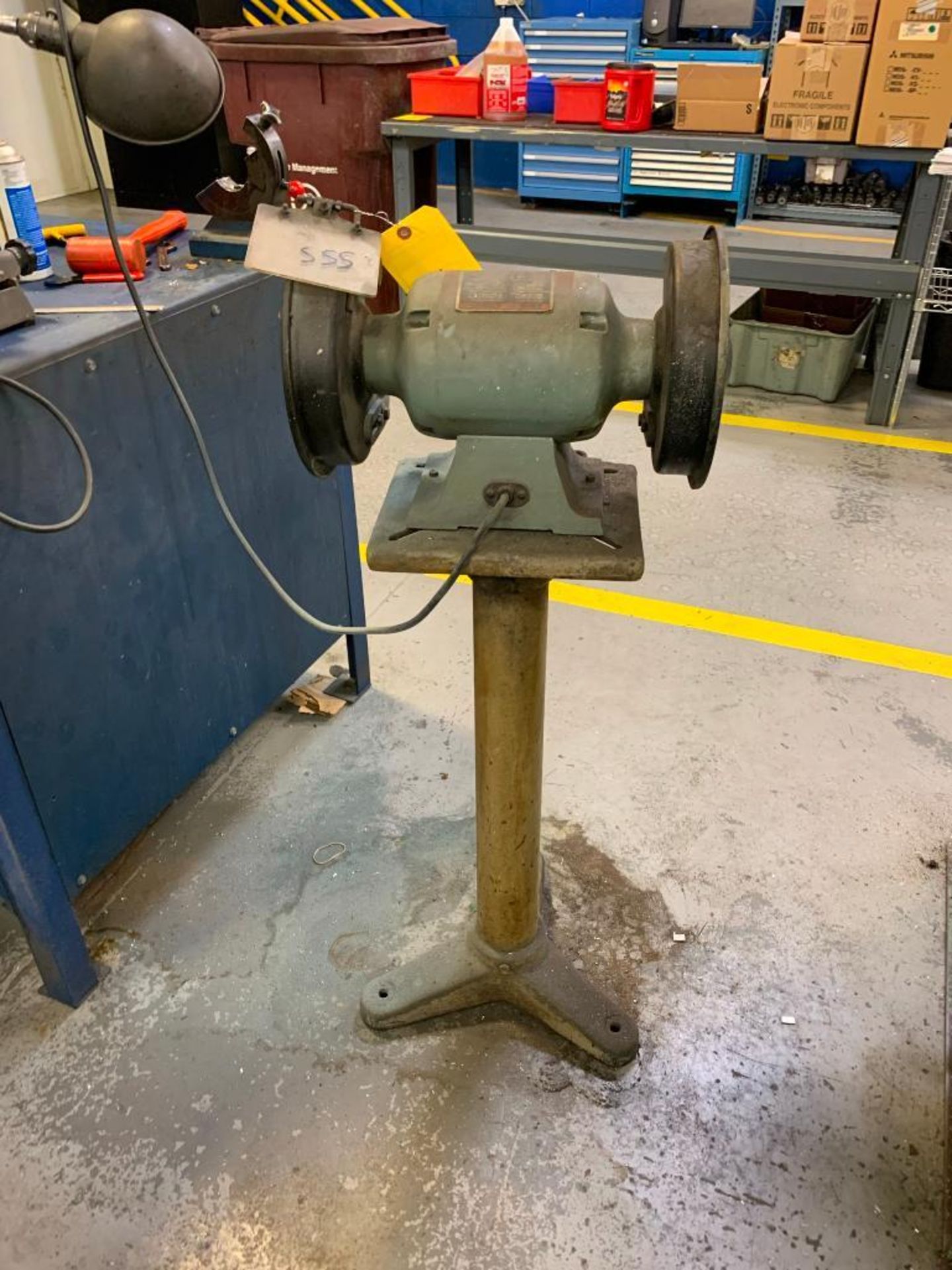 DELTA 8'' PEDESTAL GRINDER, 1/2 HP., 115 V. - Bild 2 aus 2