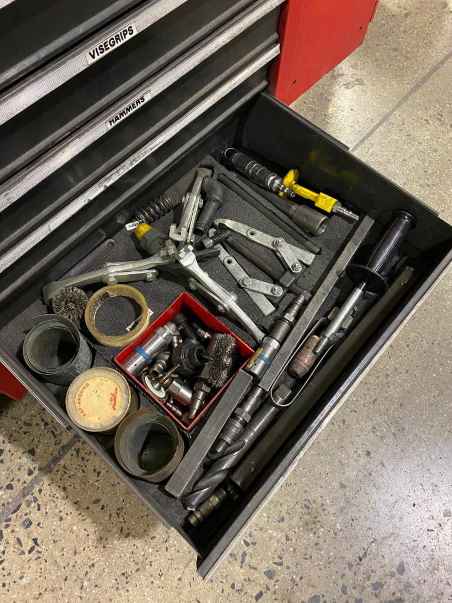 CRAFTSMAN ROLLING TOOLBOX AND CONTENTS - Image 14 of 15